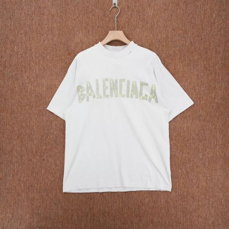 Balenciaga Balenciaga White Worn Front and Back Tape Logo Short Sleev Size US S / EU 44-46 / 1 - 1 Thumbnail