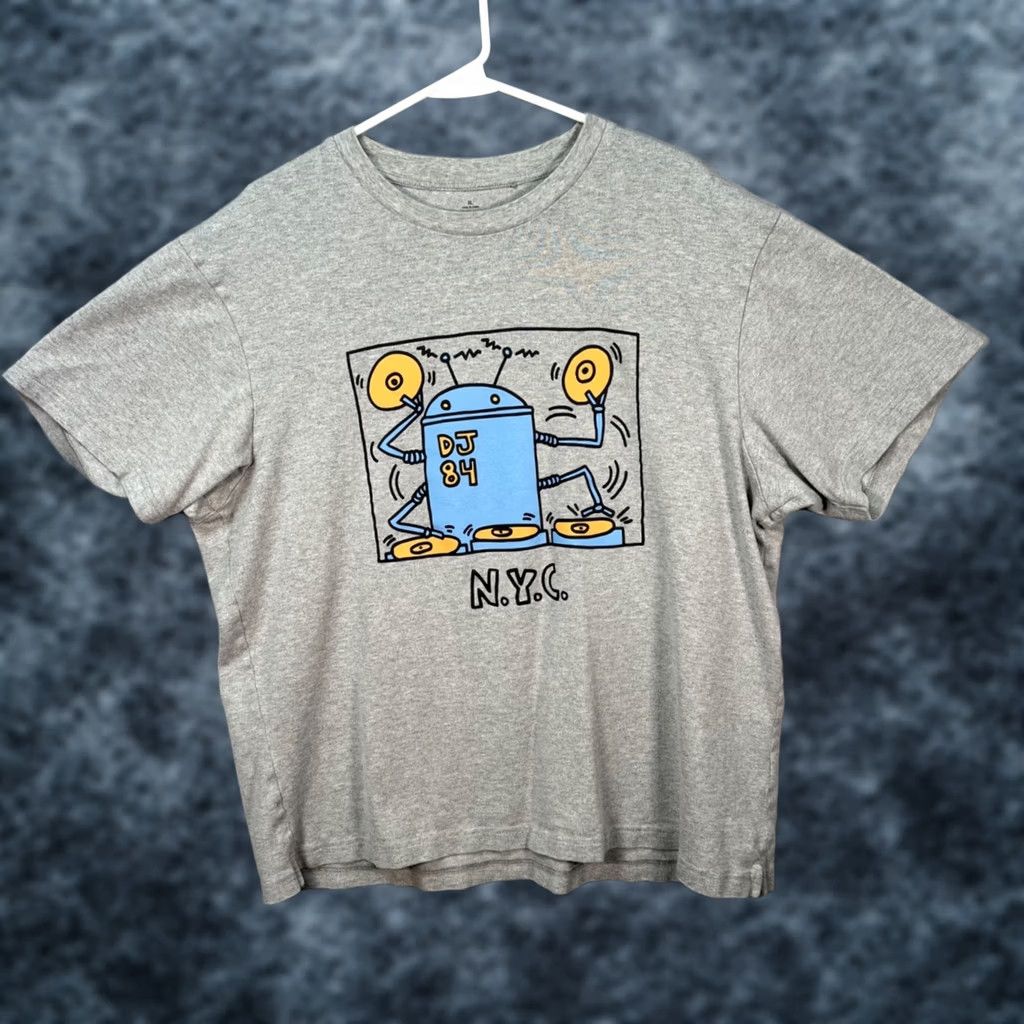 Uniqlo Uniqlo Keith Haring Sprz NY DJ Robot Graphic T-Shirt Gray Cotton Mens XL Size US XL / EU 56 / 4 - 1 Thumbnail