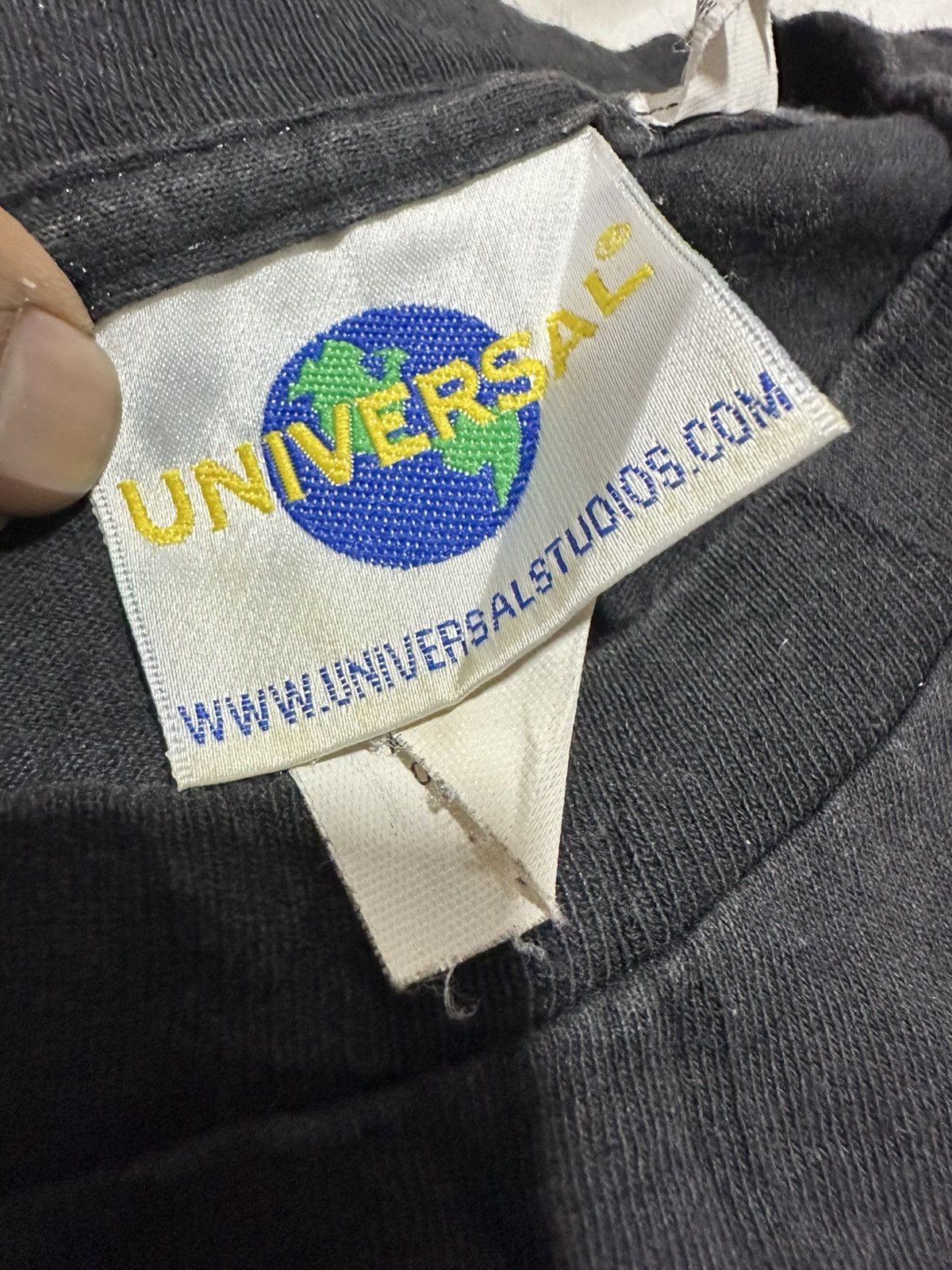 Universal Studios Vtg Men In Black Alien attack movie tee Size US L / EU 52-54 / 3 - 3 Thumbnail