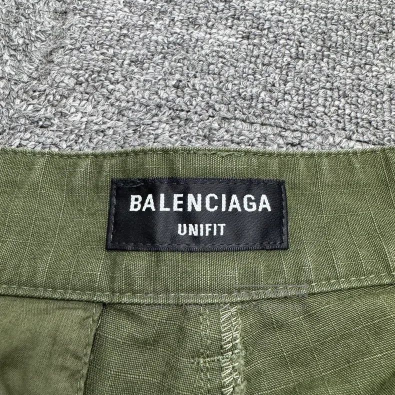 Balenciaga Balenciaga size L pants Size US 27 - 2 Thumbnail