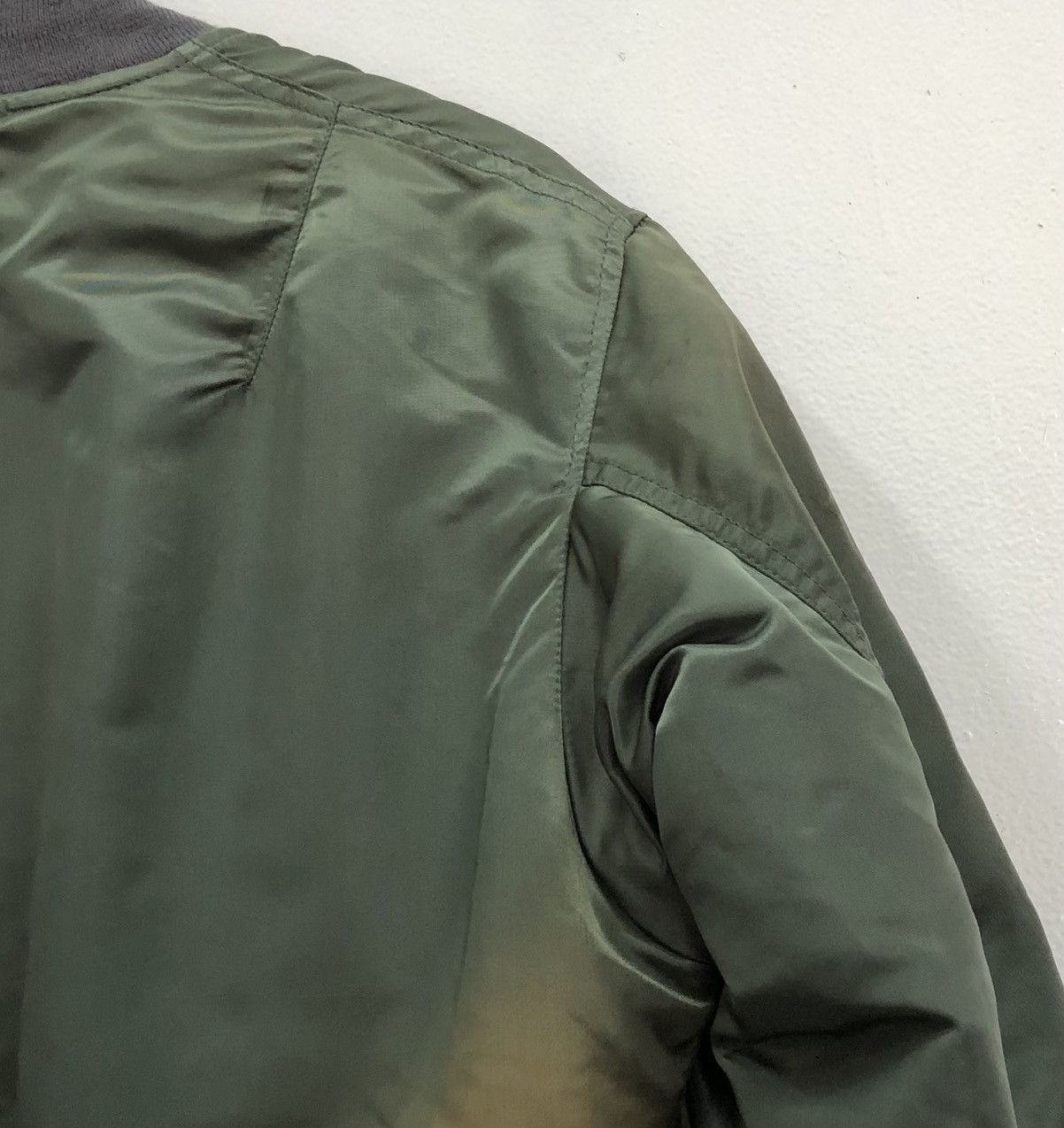 Avirex Vintage AVIREX USA 🇺🇸Sun Faded Intermediate Ma1 Bomber Jacket Size US L / EU 52-54 / 3 - 10 Thumbnail