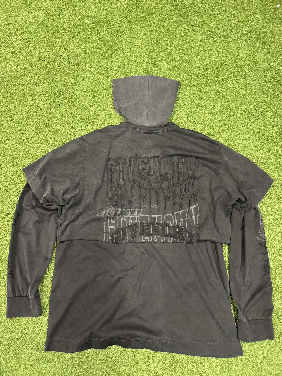 Givenchy Givenchy All-In-One Balaclava T-shirt Size US XL / EU 56 / 4 - 3 Thumbnail