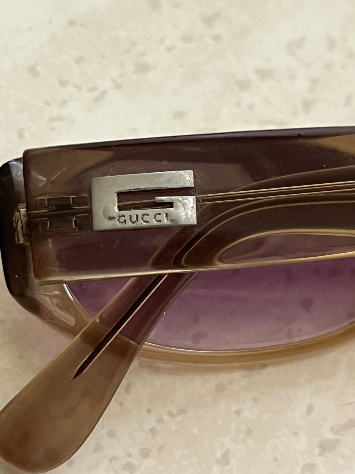 Gucci Vintage gucci two tone sunglasses Size ONE SIZE - 6 Thumbnail