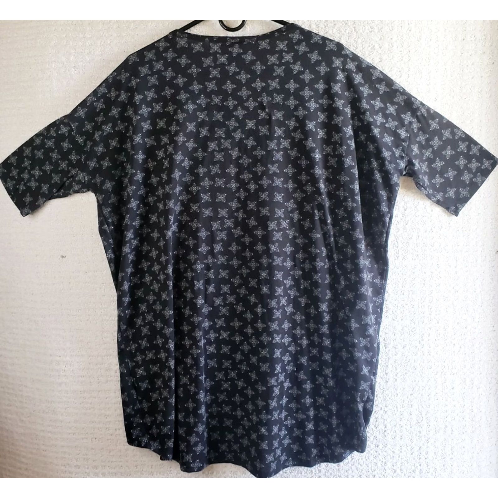 Vintage VINTAGE LuLaRoe Shirt Geometric Pattern Top Pullover Short Sleeve Navy Blue Women’s XL Casual Comfort Size XL / US 12-14 / IT 48-50 - 5 Thumbnail