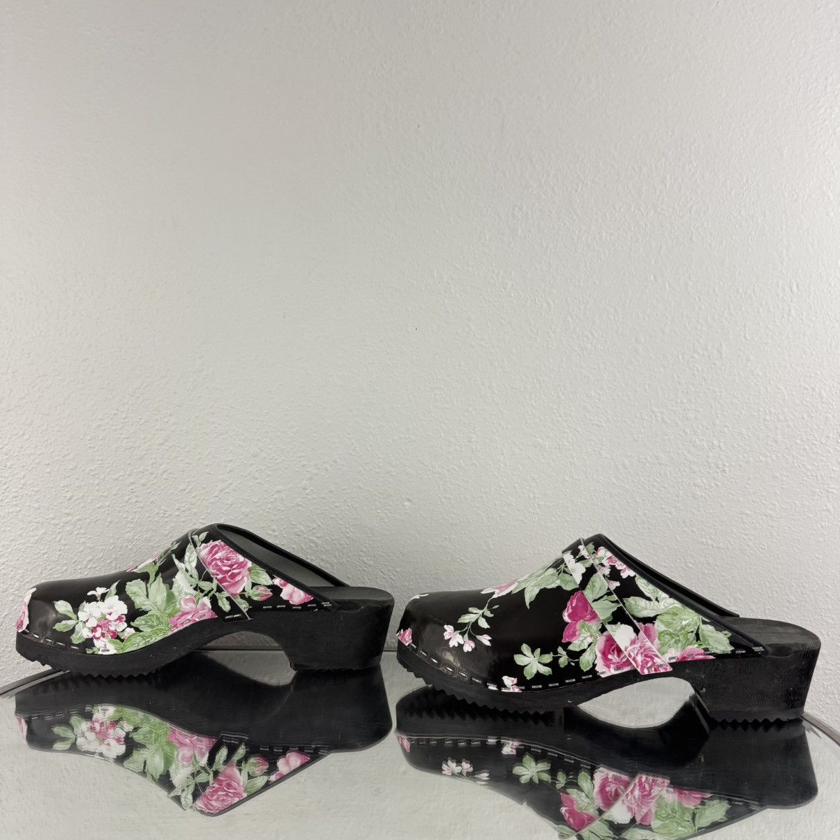 Other MOHEDA TOFFELN Black Leather Pink Rose Floral Swedish Clogs Size US 11 / IT 41 - 9 Thumbnail