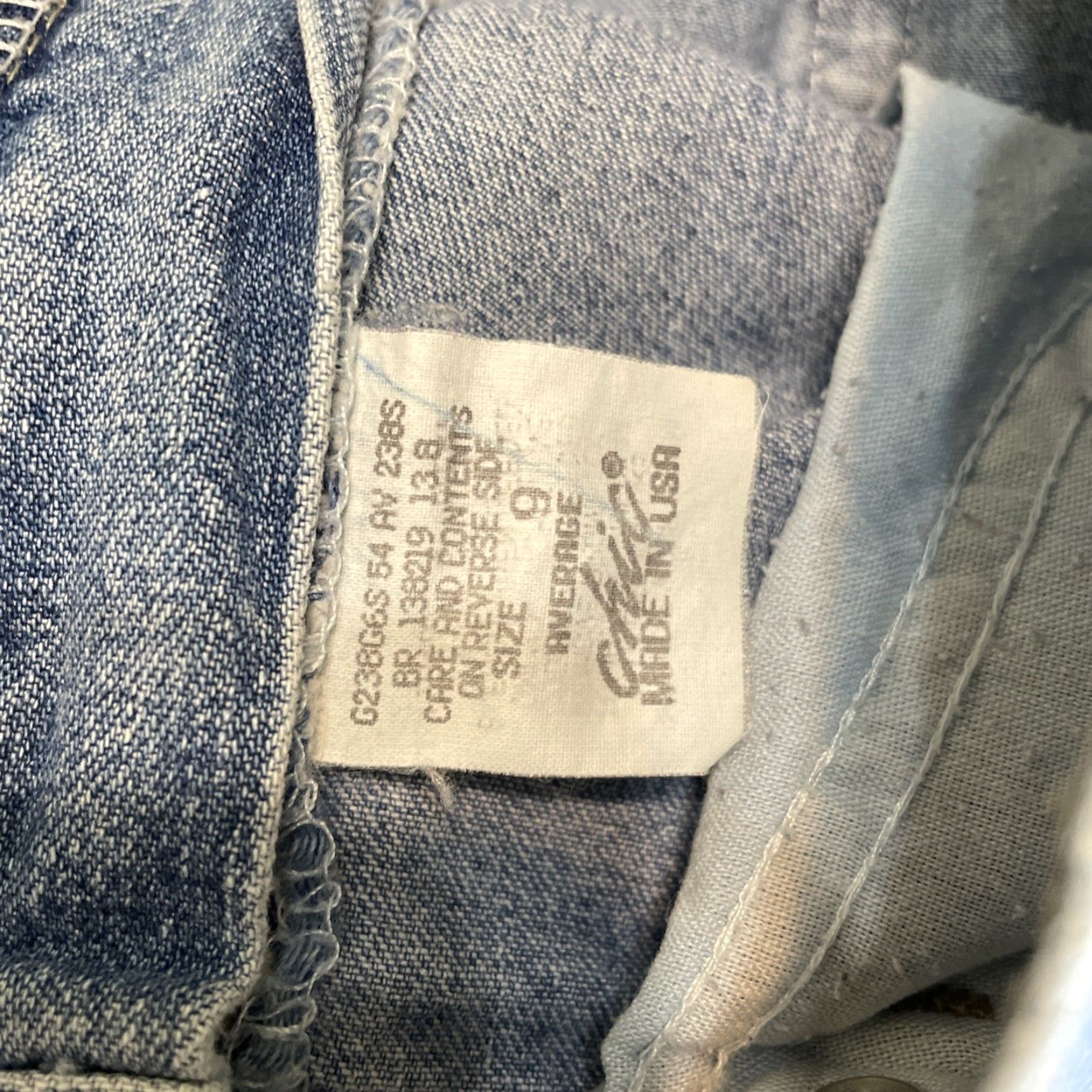 Vintage VINTAGE CHIC Mom Jean Shorts Juniors 9 High Rise Blue Denim Womens Size 30" / US 8 / IT 44 - 2 Thumbnail