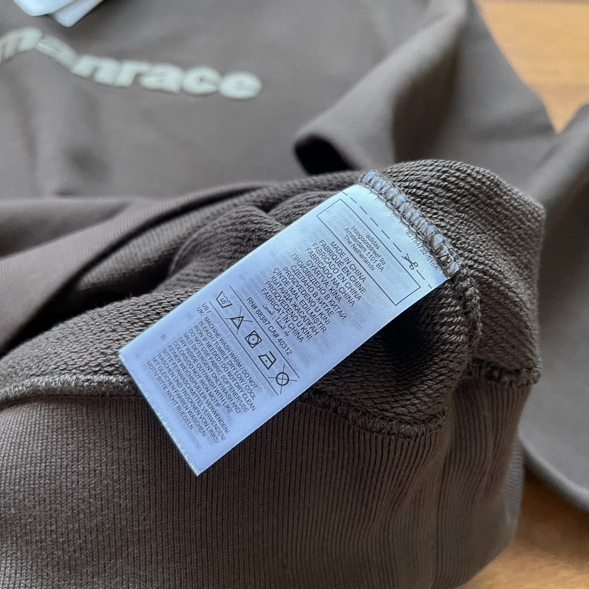 Adidas × Pharrell ADIDAS x PHARRELL WILLIAMS BASICS CREW SWEATSHIRT SIZE “L” Size US L / EU 52-54 / 3 - 7 Thumbnail