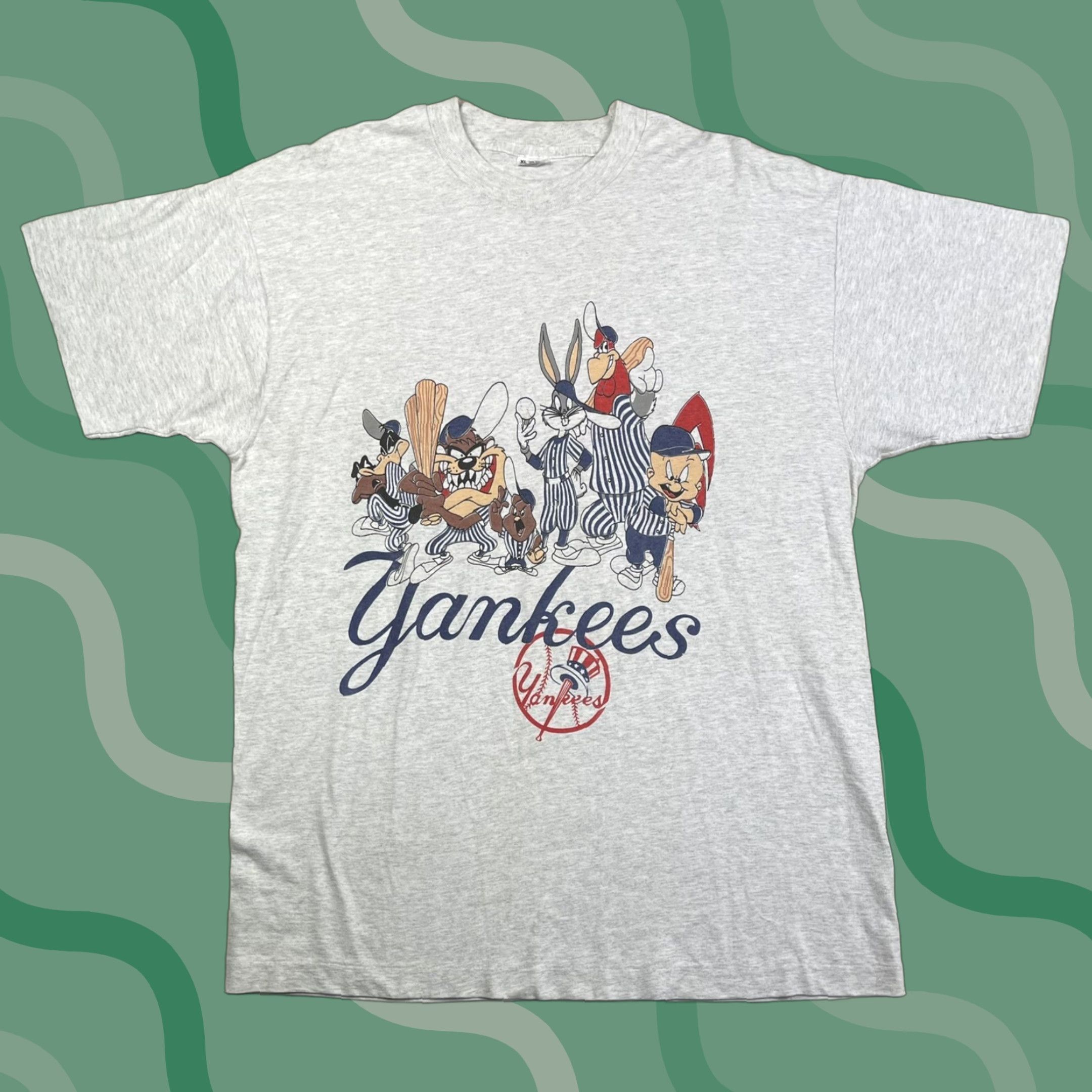 Vintage VINTAGE Looney Tunes New York Yankees T-Shirt XL Gray 90s Logo Short Sleeve Mens Size US XL / EU 56 / 4 - 1 Thumbnail