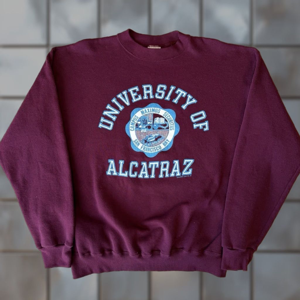 Vintage VINTAGE University of Alcatraz Sweatshirt XL Maroon 80s Fleece Men Crew Neck Heavyweight All Seasons San Francisco Logo Pullover Size US XL / EU 56 / 4 - 1 Thumbnail