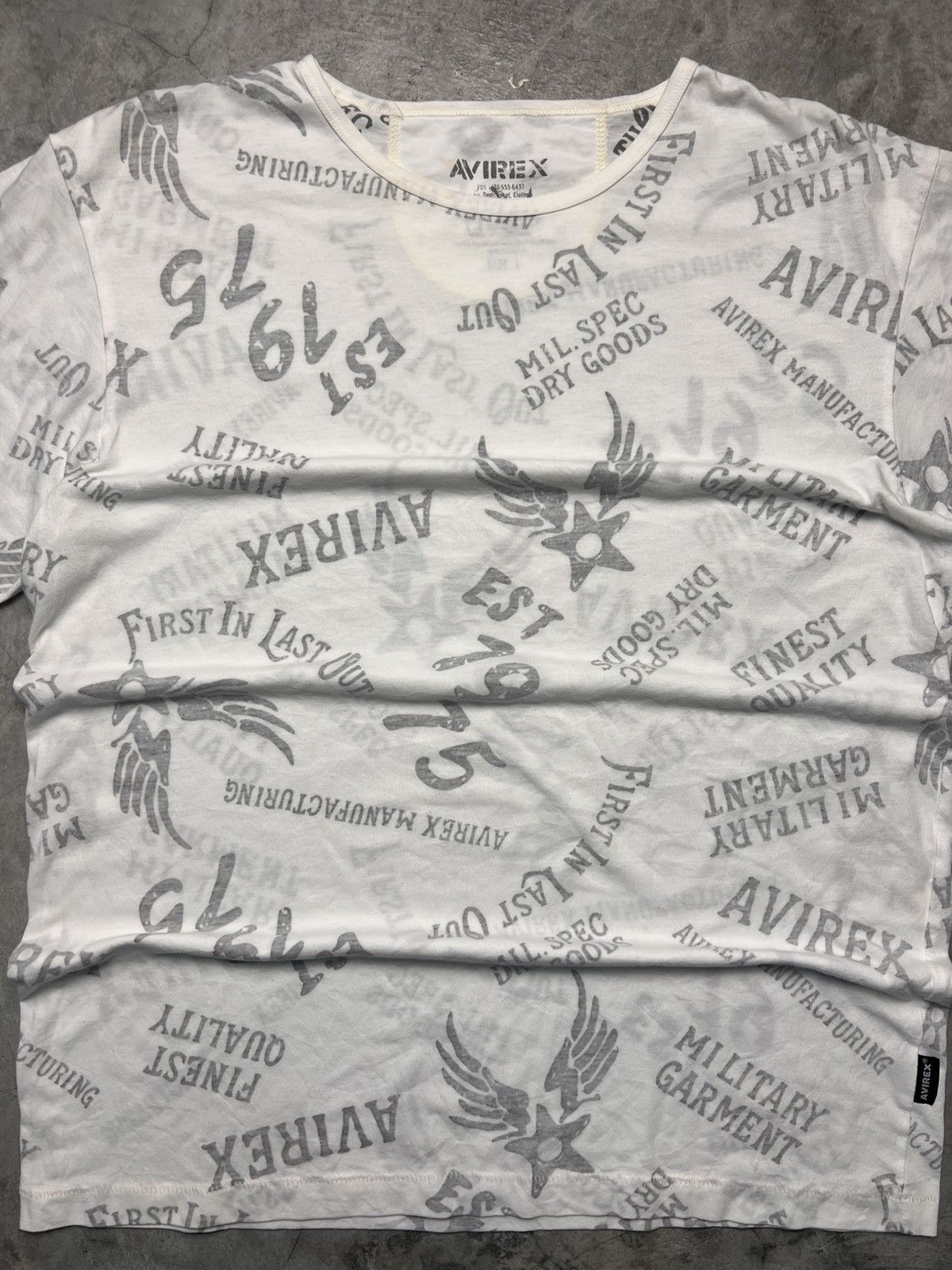Vintage Vintage Avirex all-over print t-shirt Size US L / EU 52-54 / 3 - 4 Thumbnail