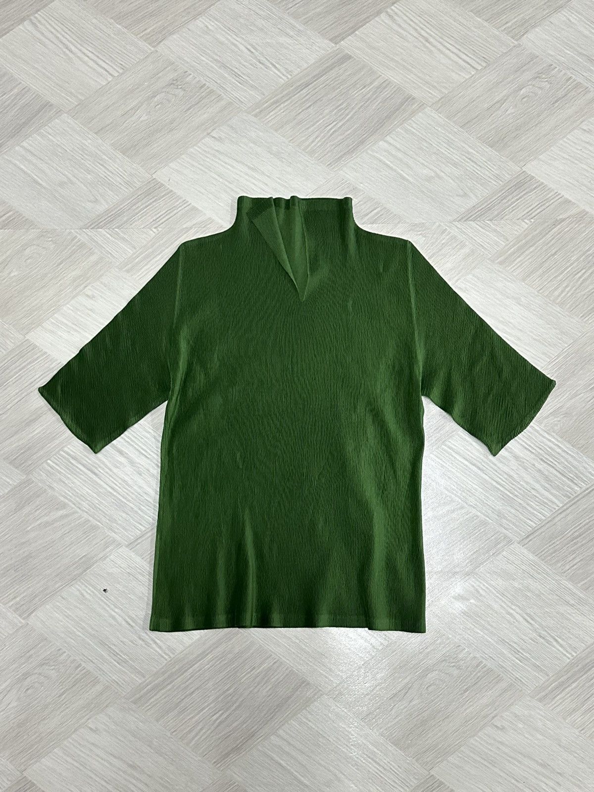 Pleats Please Issey Miyake Pleats Please Issey Miyake Forest Green Polo Style Shirt Size US M / EU 48-50 / 2 - 11 Thumbnail