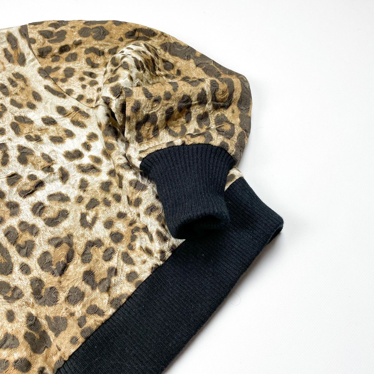 Dolce & Gabbana Dolce & Gabbana Leopard Print Crop Crewneck Size XS / US 0-2 / IT 36-38 - 5 Thumbnail