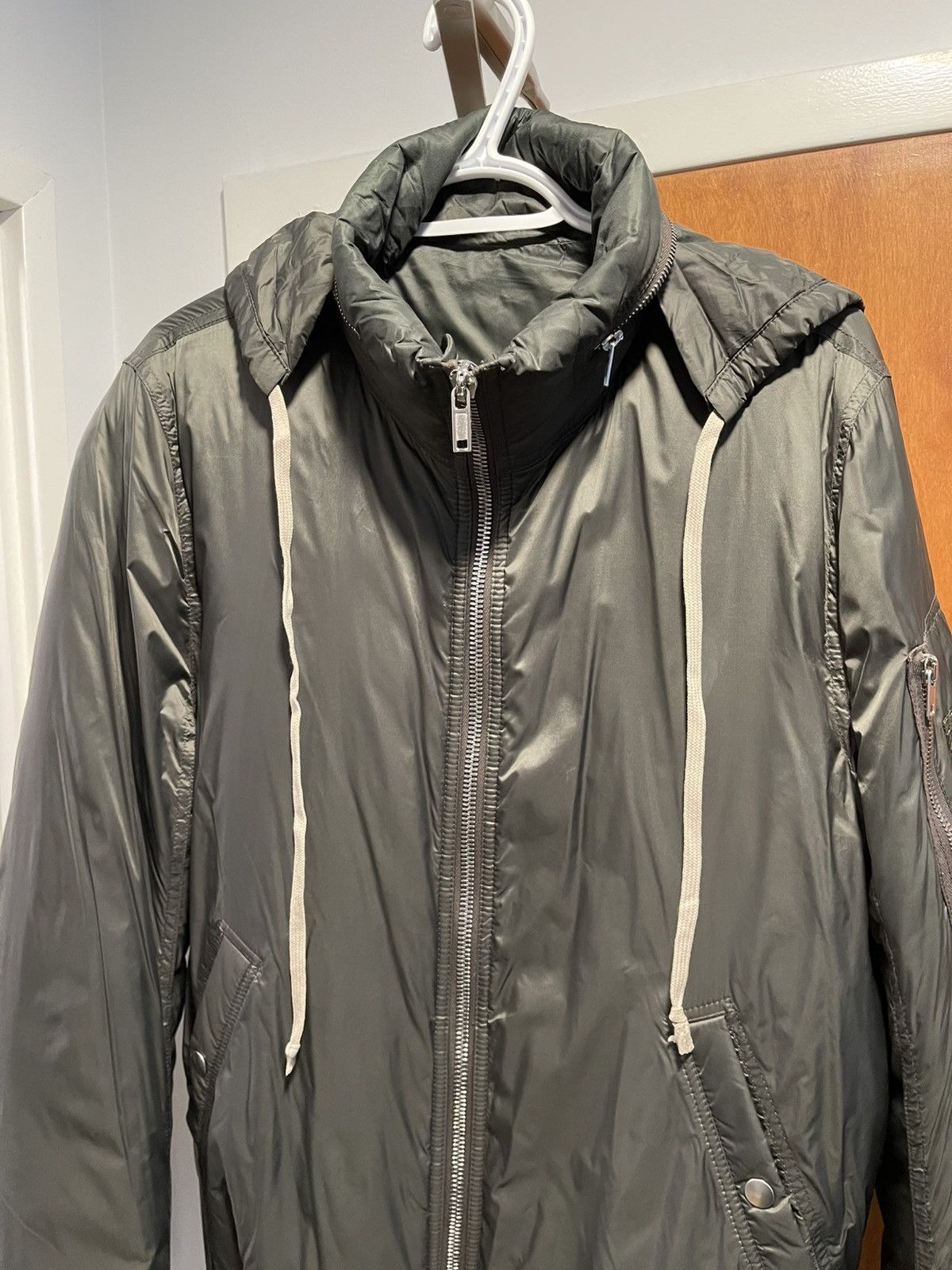 Rick Owens Rick Owens FW15 Sisyphus Olive Nylon Down Bomber Size US M / EU 48-50 / 2 - 4 Thumbnail