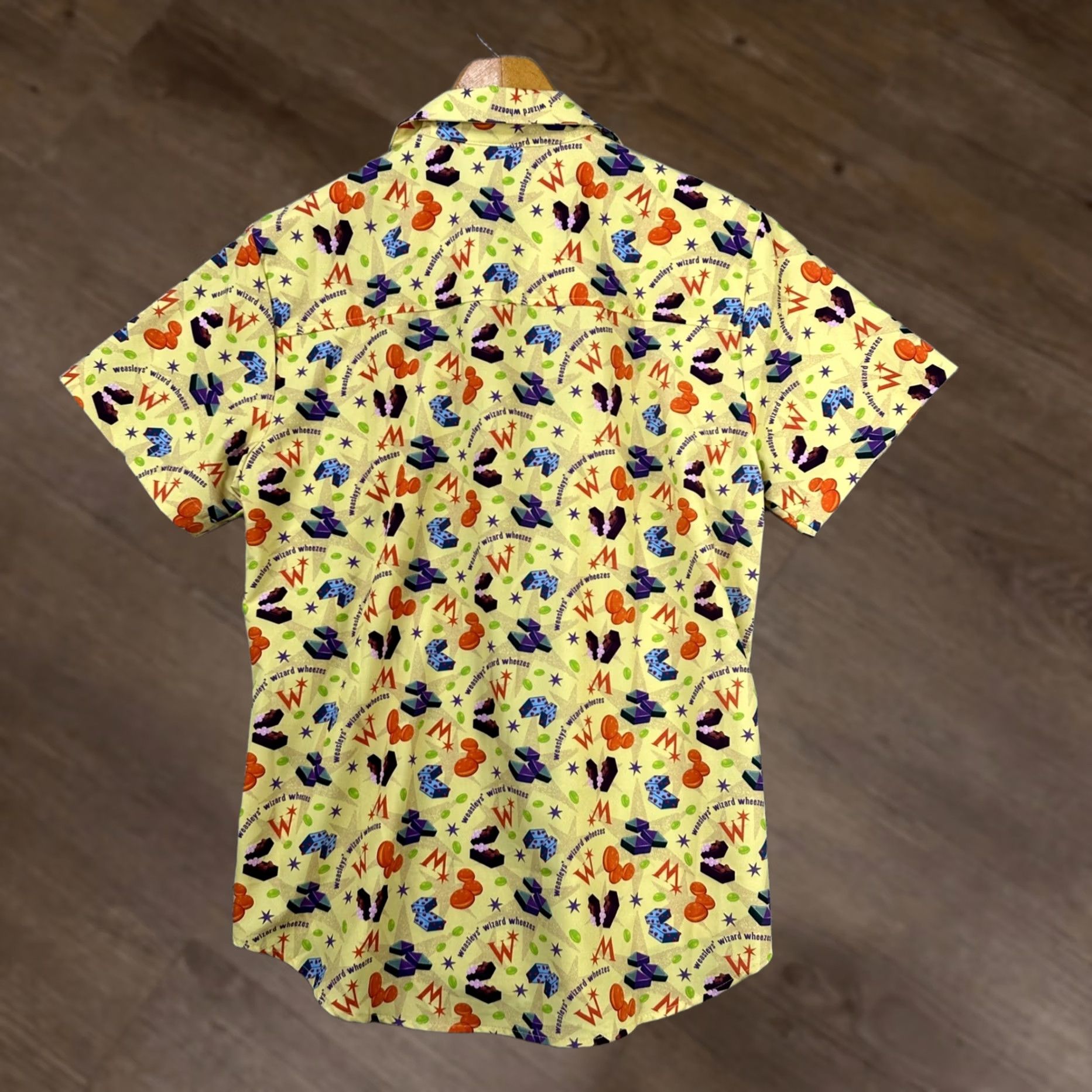 Vintage VINTAGE Universal Studios Mens The Wizarding World Of Harry Potter Shirt Medium Yellow Size US M / EU 48-50 / 2 - 1 Thumbnail