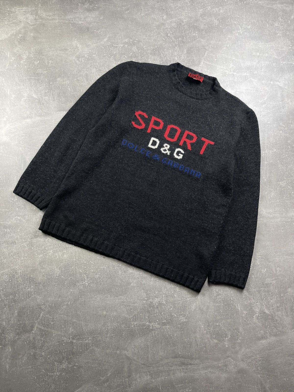 Dolce & Gabbana D&G Dolce & Gabbana 00s Sport Logo Knit Sweater Charcoal Size US L / EU 52-54 / 3 - 1 Thumbnail