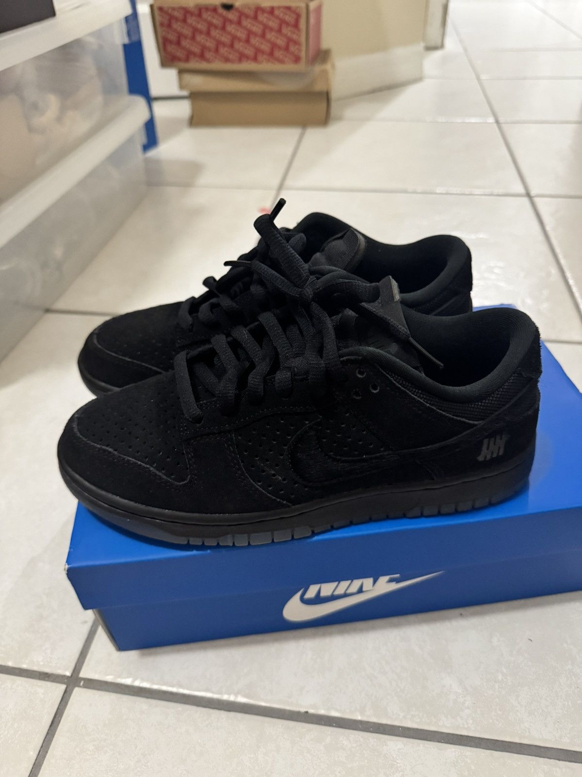 Nike × Undefeated Nike Dunk Low - Undefeated Size US 7 / EU 40 - 3 Thumbnail