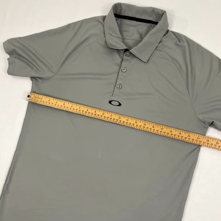 Oakley Oakley Polo Shirt Mens L Gray Hydrolix Active Performance Golf Casual Sports Logo Short Sleeve Regular Fit Polo Men Size US L / EU 52-54 / 3 - 4 Thumbnail