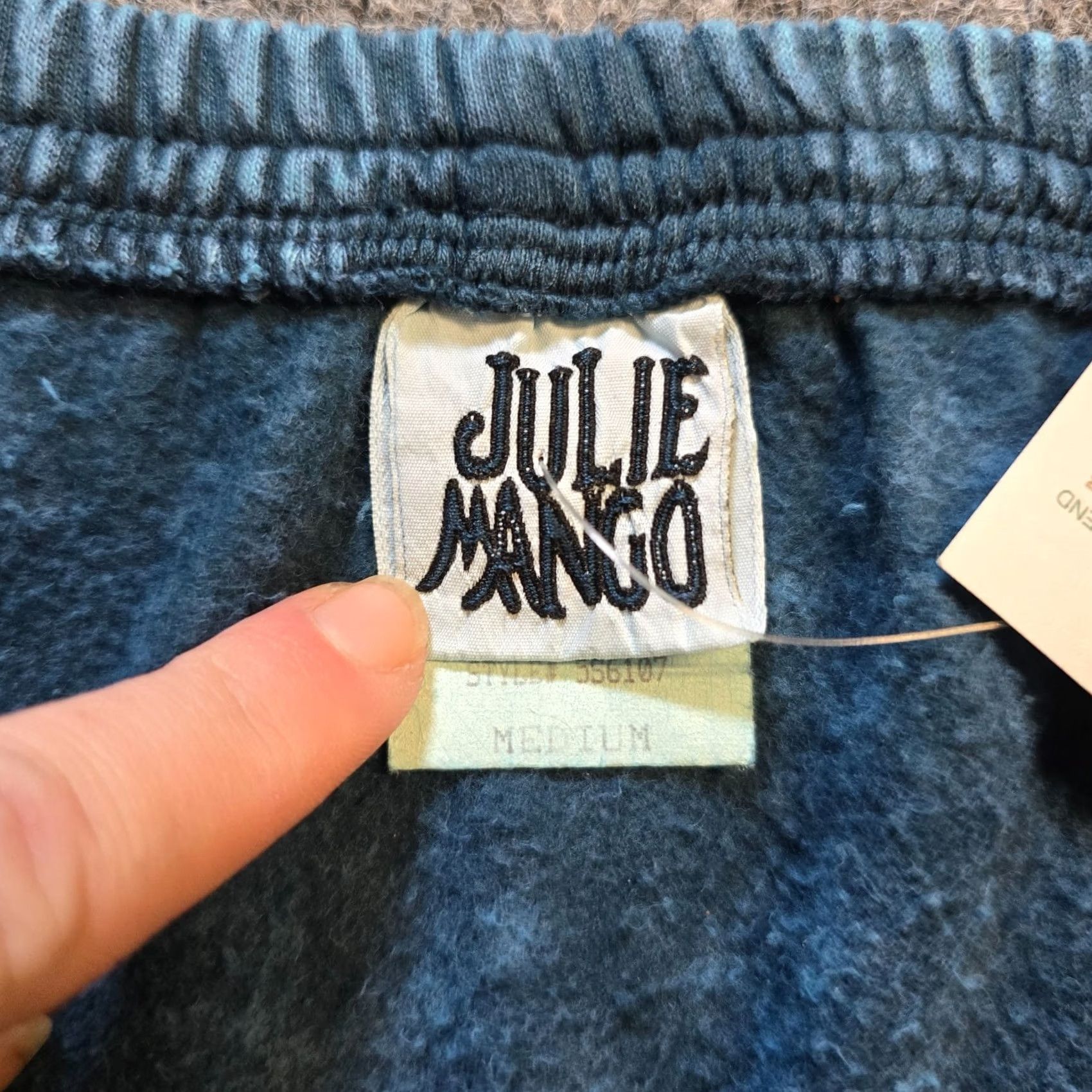 Mango VINTAGE Julie Mango Set Women Size Medium Blue Floral Skirt Sweats Casual Lounge Outfit/Set 2 Piece Knit Cotton Embroidered Long Sleeve Crew Neck Size 32" / US 10 / IT 46 - 7 Thumbnail