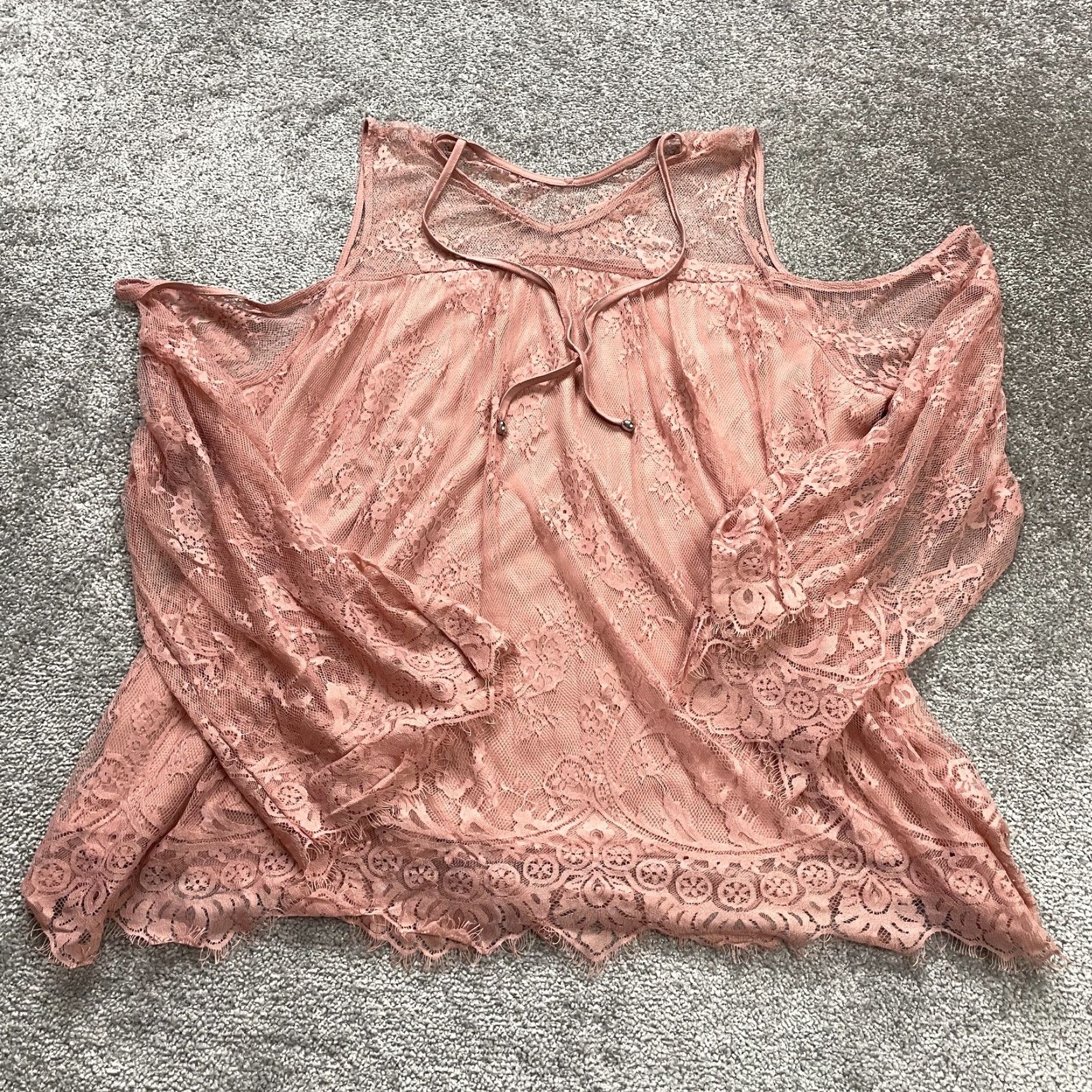 Rains Rain Lace Blouse Tunic Womens 3XL Peach Cold Shoulder Nylon Lined Flowy Casual Size XXL / US 16-18 / IT 52-54 - 2 Thumbnail