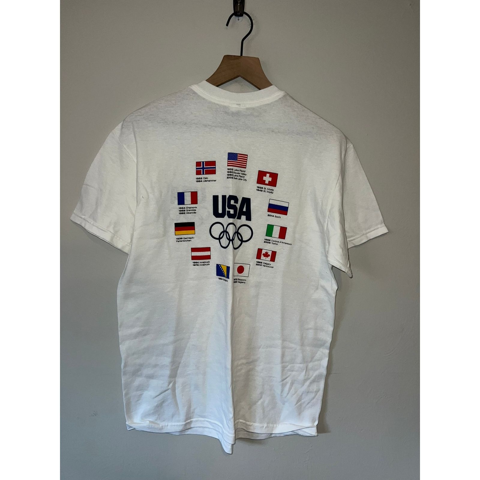 Delta America Olympics Shirt Olympic USA Flag Graphic Tee Medium Size US M / EU 48-50 / 2 - 5 Thumbnail