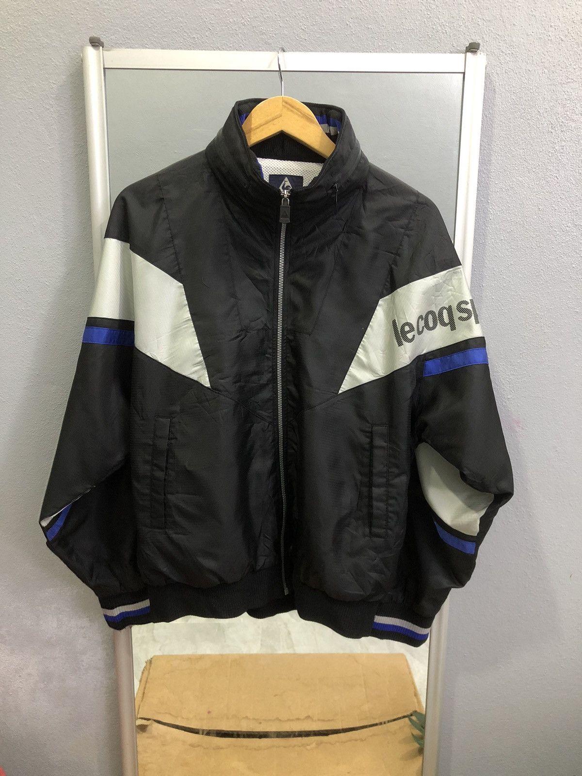 Le Coq Sportif Vintage 90s Le Coq Sportif Windbreaker Hidden Hood Size US L / EU 52-54 / 3 - 1 Thumbnail
