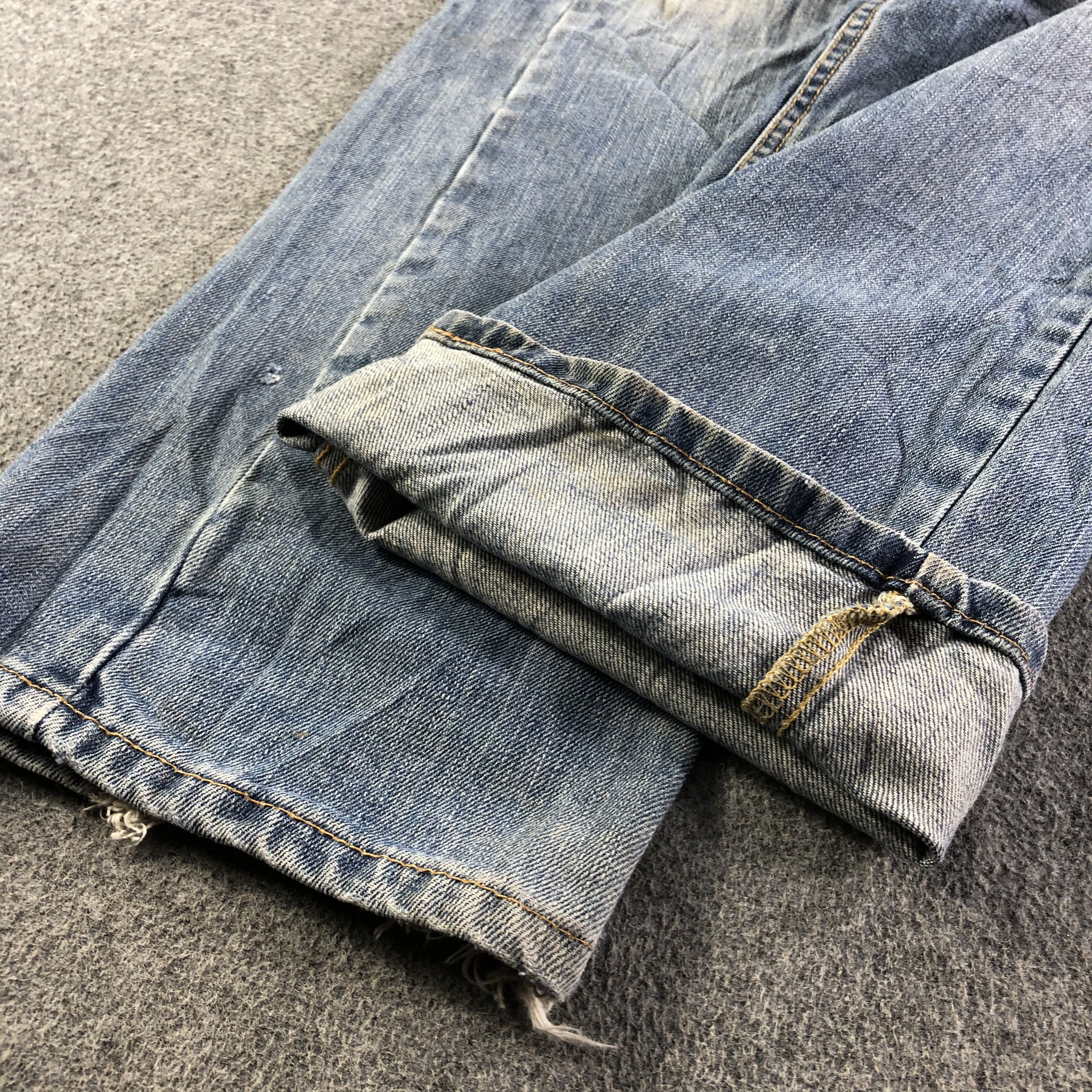 Levi's Vintage Blue Wash Levis 569 Jeans-J3234 Size US 35 - 6 Thumbnail