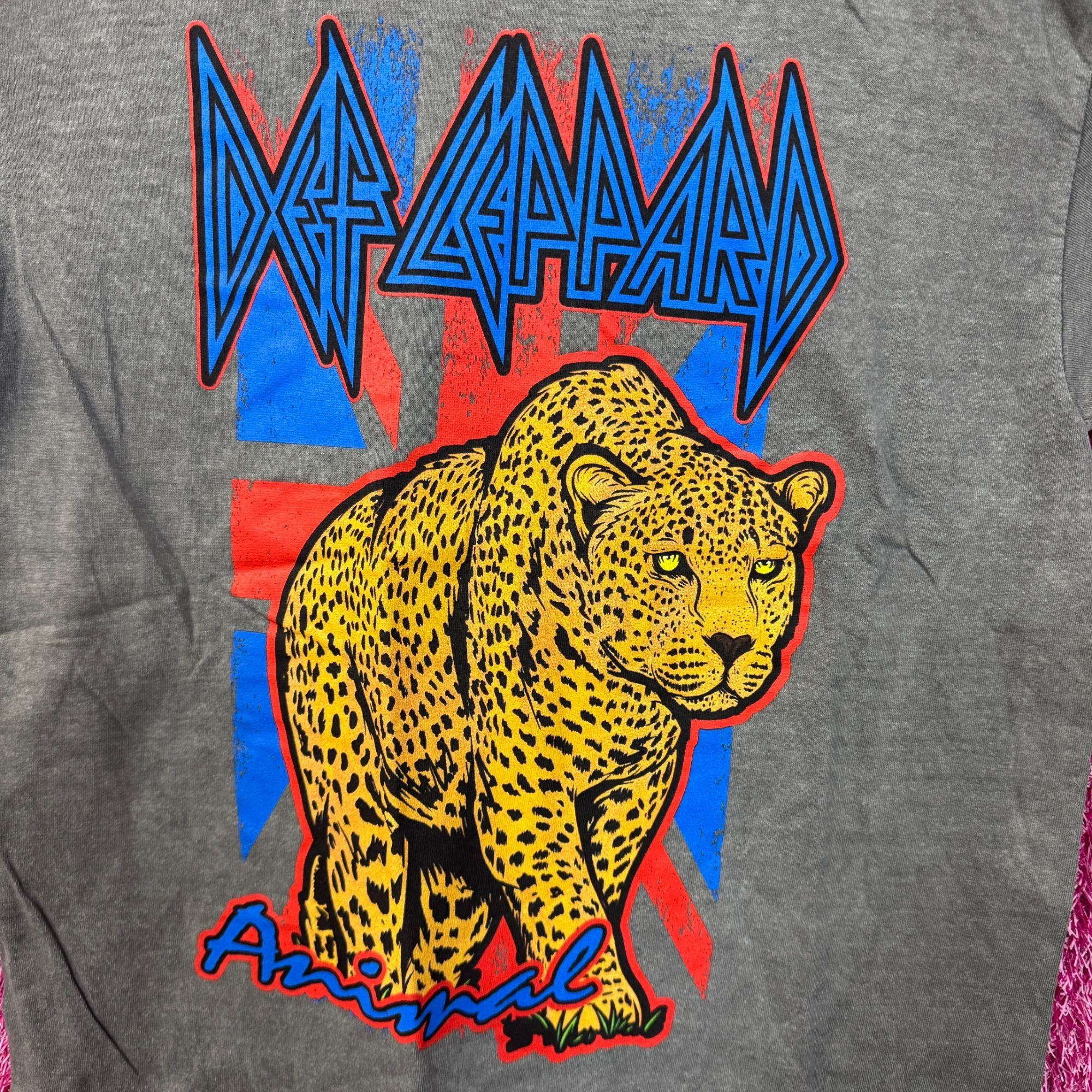 Def Leppard Def Leppard Animal Neon Leopard Hysteria Metal Band Tee M Size US M / EU 48-50 / 2 - 2 Thumbnail