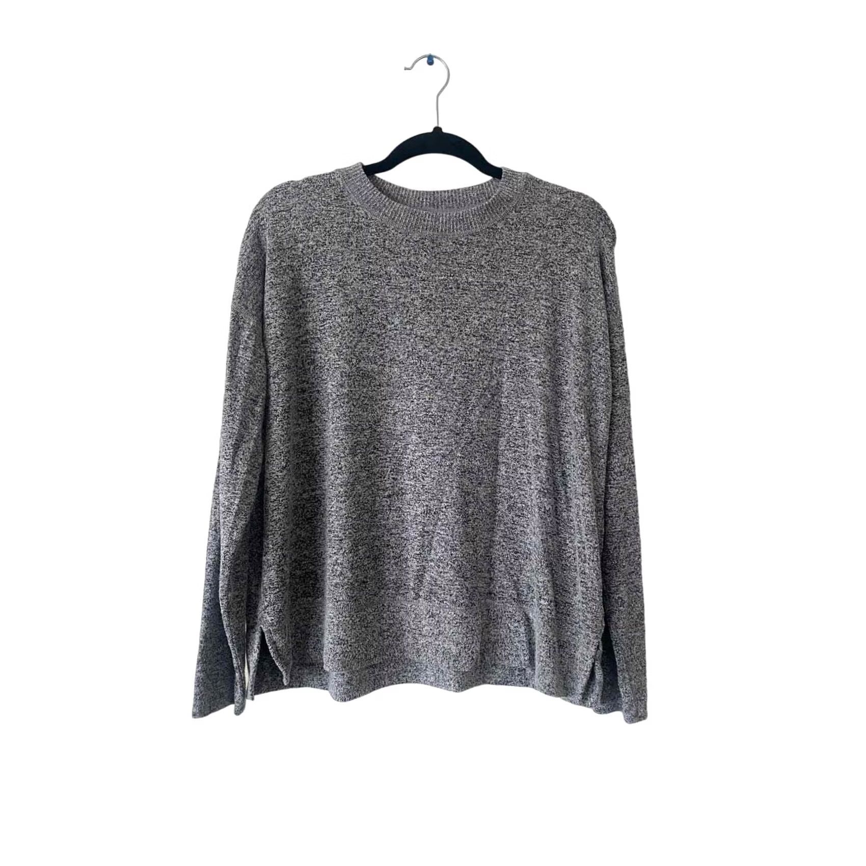 Lucky Brand Lucky Brand Sweater Shirt Women Medium Gray Light Weight Crewneck Side Slit Pullover Size M / US 6-8 / IT 42-44 - 2 Thumbnail