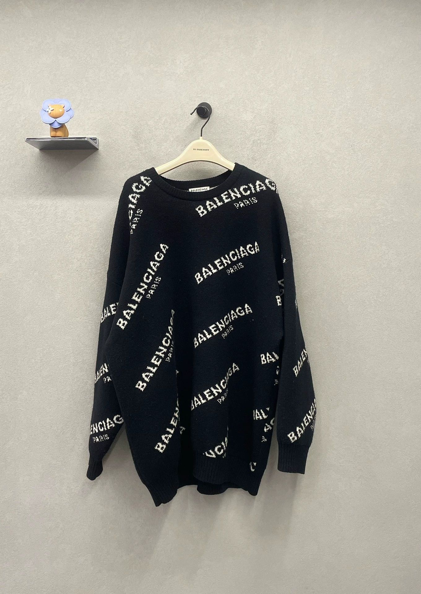 Balenciaga black logo sweater from balenciaga Size US M / EU 48-50 / 2 - 1 Thumbnail