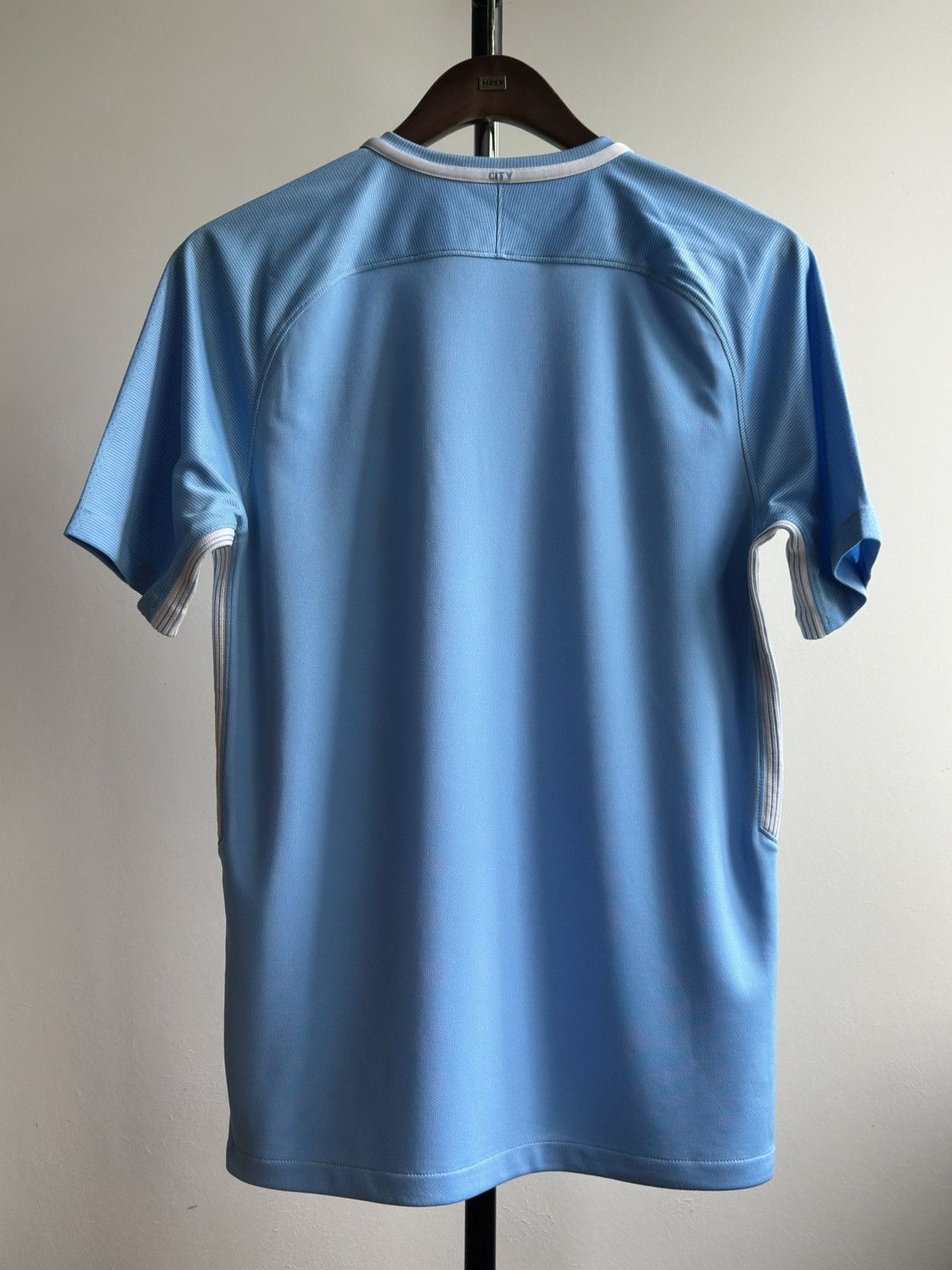 Nike NIKE FC MANCHESTER CITY 2017/18 SOCCER JERSEY FOOTBALL SHIRT Size US S / EU 44-46 / 1 - 8 Thumbnail