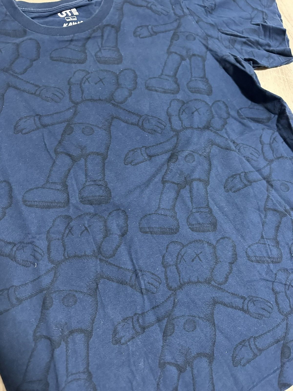 Kaws × Uniqlo Uniqlo x Kaws Tee Size US L / EU 52-54 / 3 - 3 Thumbnail