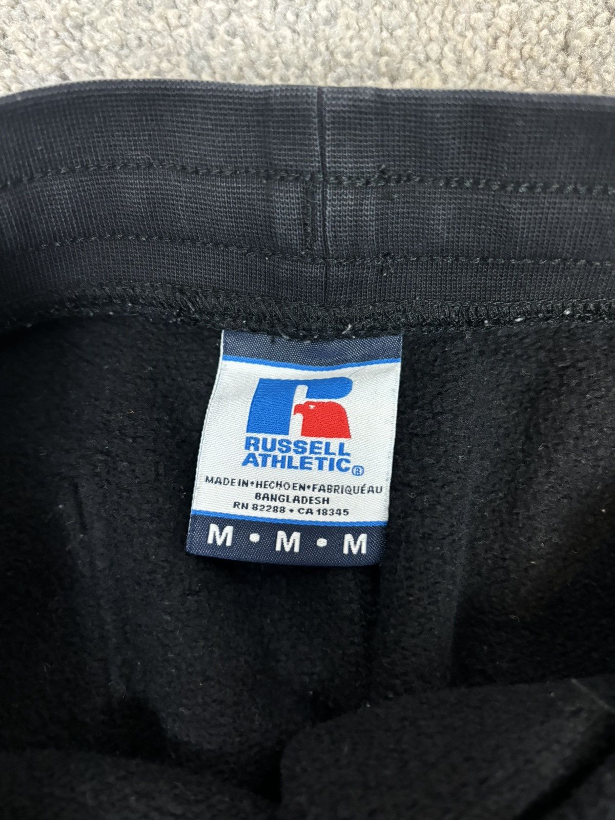 Russell Athletic Y2k black russell athletic jogger sweatpants Size US 30 / EU 46 - 8 Thumbnail