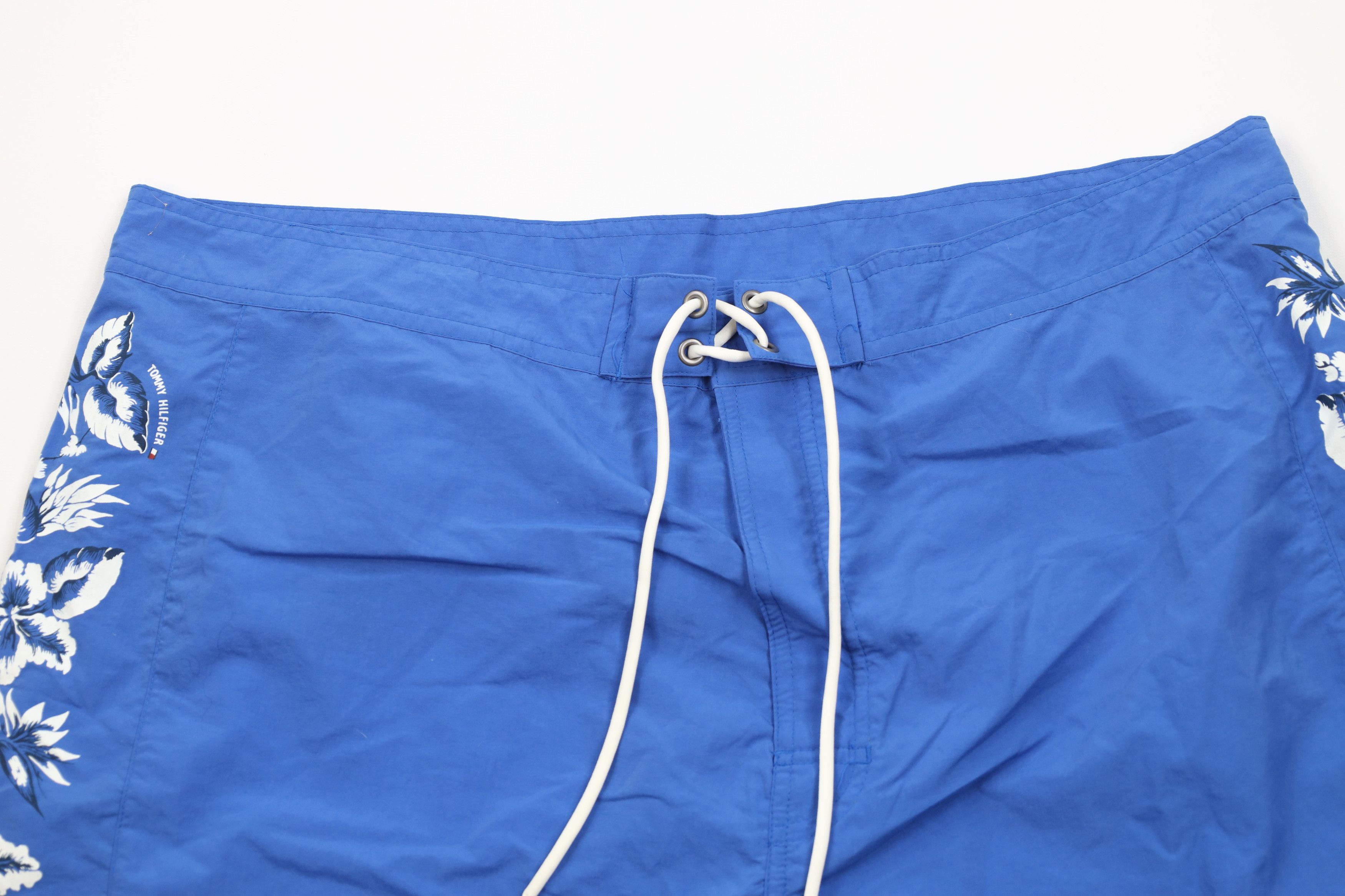 Tommy Hilfiger Vintage Y2K 2002 Tommy Hilfiger Flower Board Shorts Blue Size US 38 / EU 54 - 2 Thumbnail