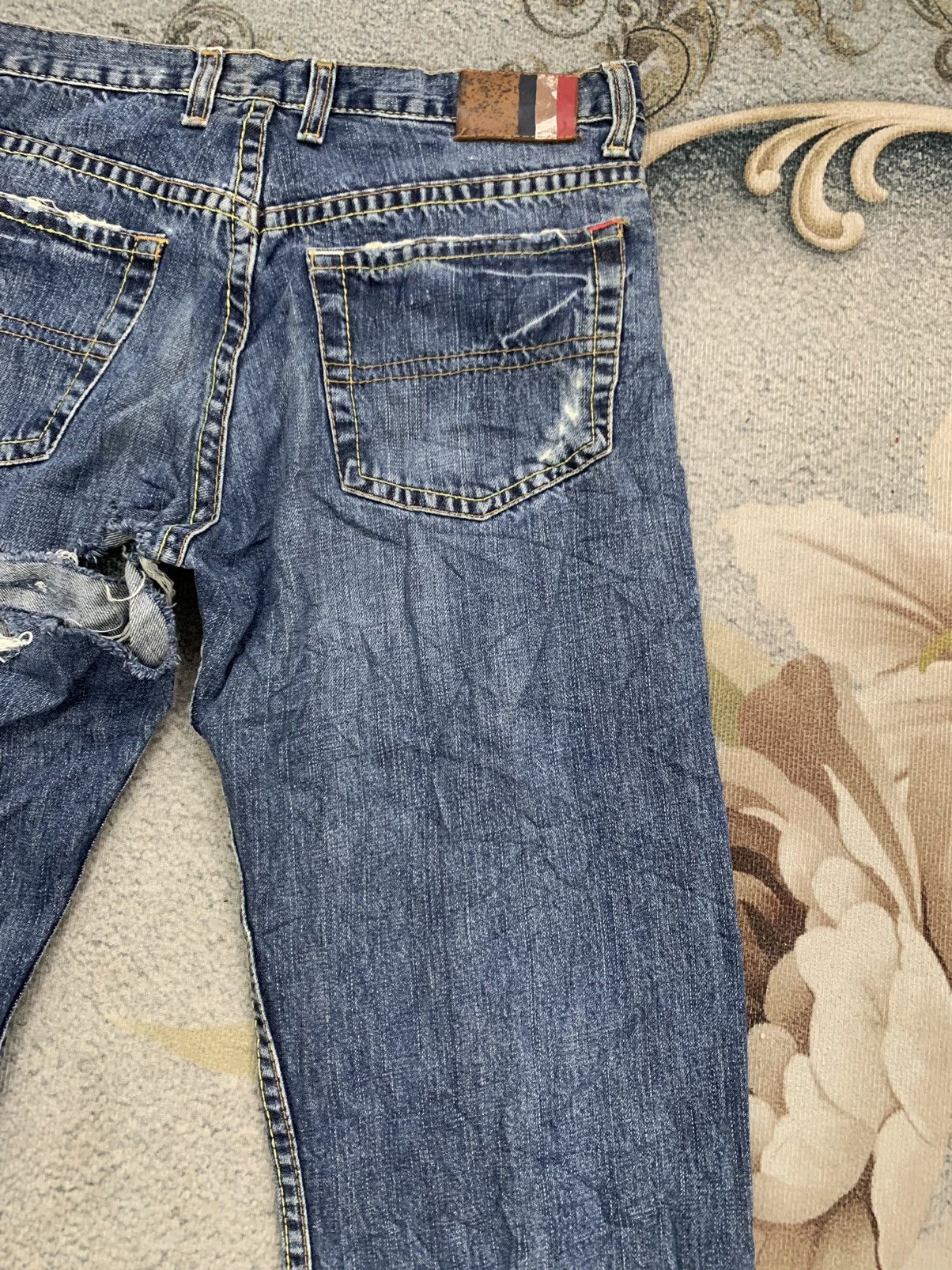 Tommy Hilfiger Distress Tommy Hilfiger Denim Pant Size US 33 - 9 Thumbnail