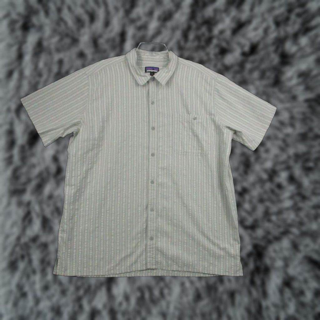 Patagonia Patagonia Shirt Mens 2XL Gray White Short Sleeve Button-Up Organic Cotton Blend Size US XXL / EU 58 / 5 - 1 Thumbnail