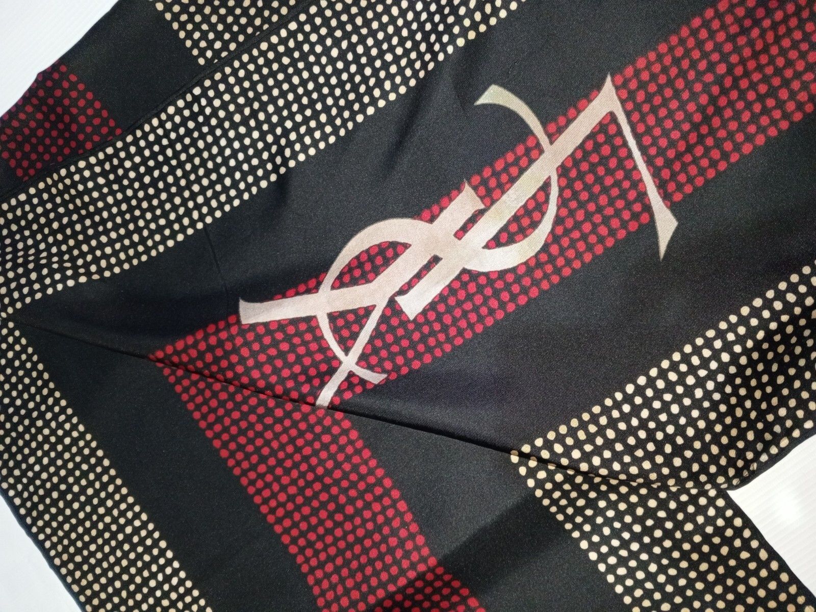 Yves Saint Laurent Yves Saint LAURENT YSL Paris Monogram Logo Black Red Scarf Size ONE SIZE - 6 Thumbnail