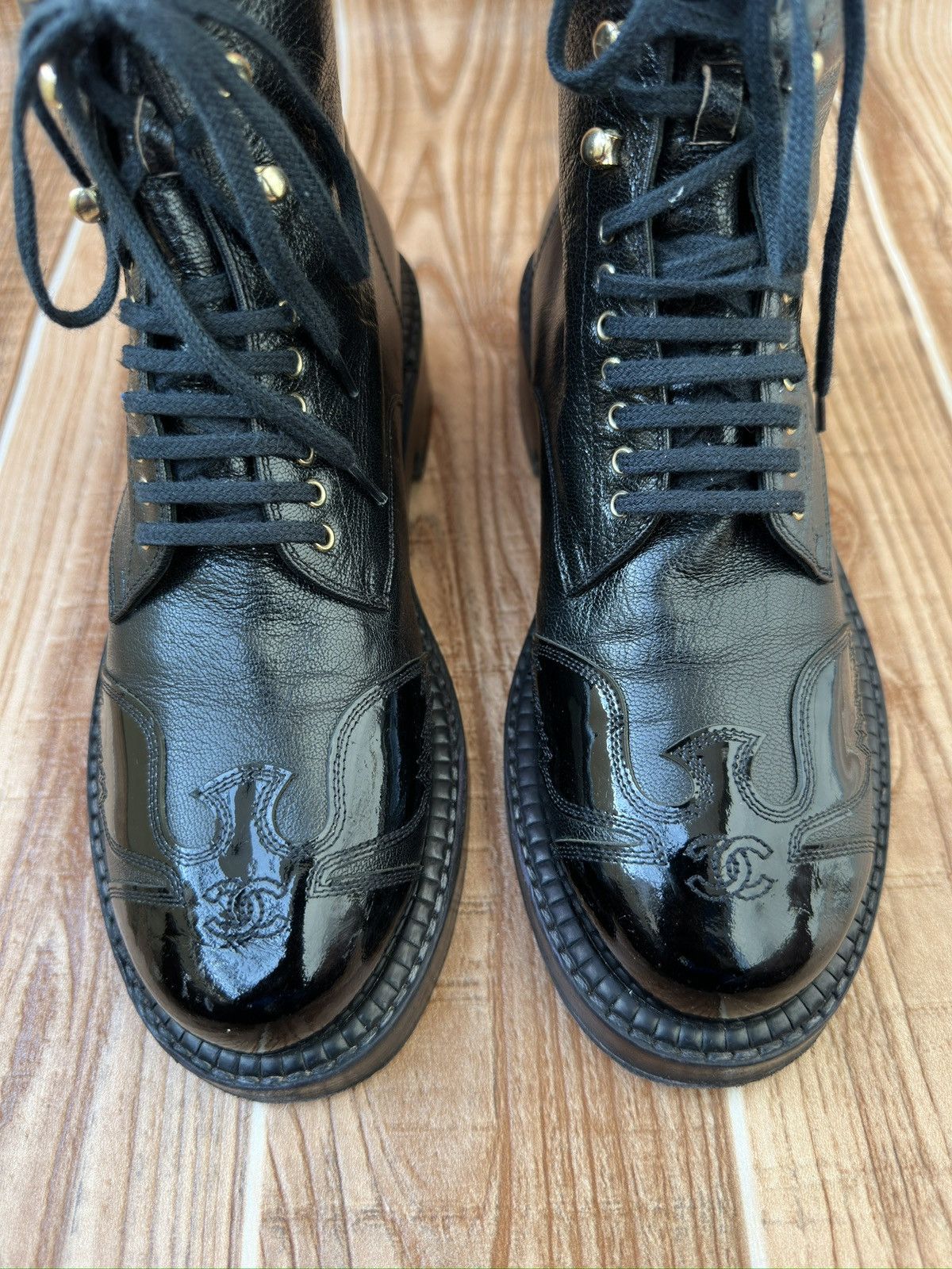 Chanel Chanel interlocking CC Logo Utah Eagle Black Biker Boots Size US 7 / IT 37 - 3 Thumbnail