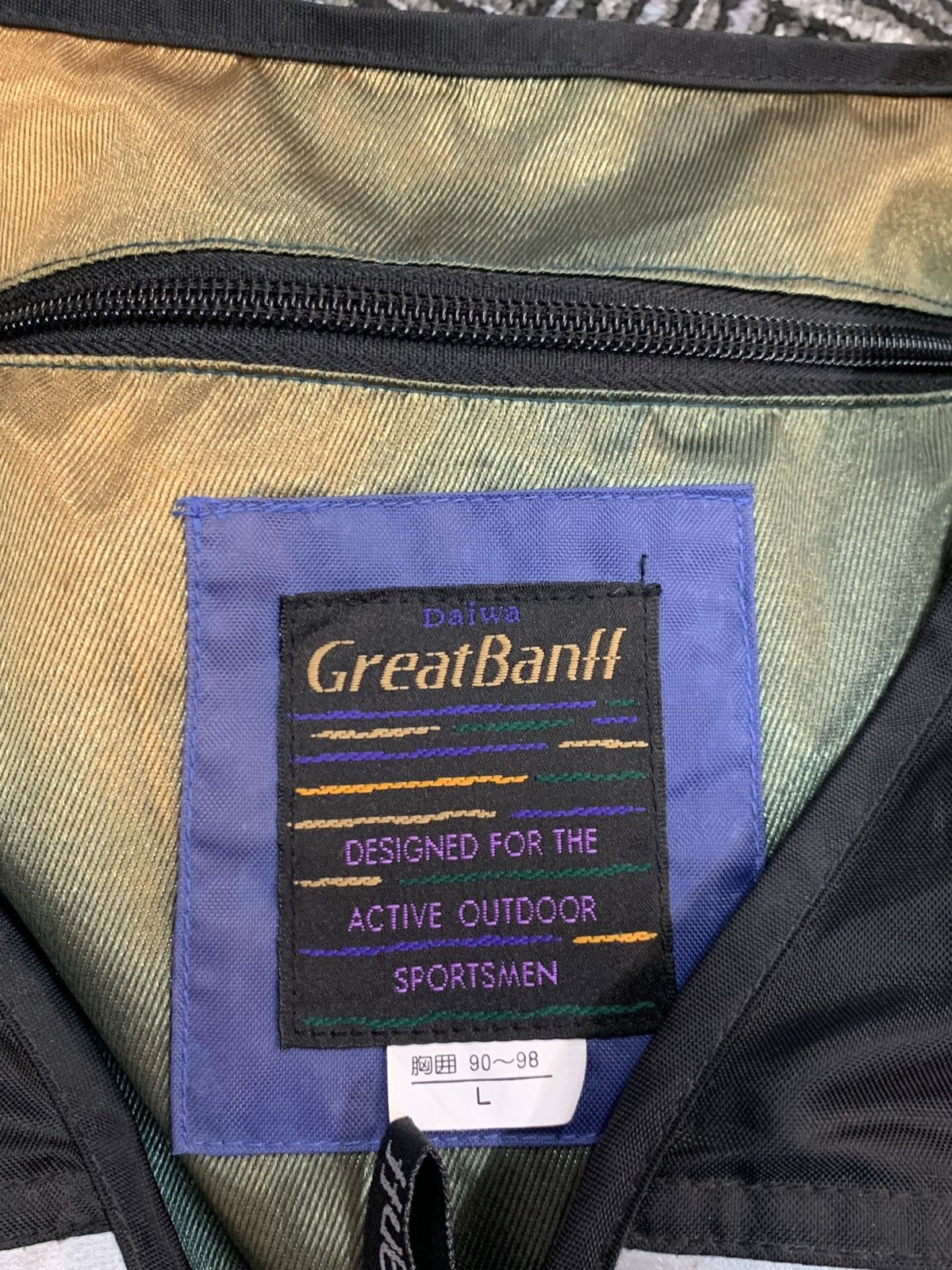 DAIWA Rare Design Vintage Brand Daiwa Greatbanff Fishing Vest 90s Size US L / EU 52-54 / 3 - 9 Thumbnail