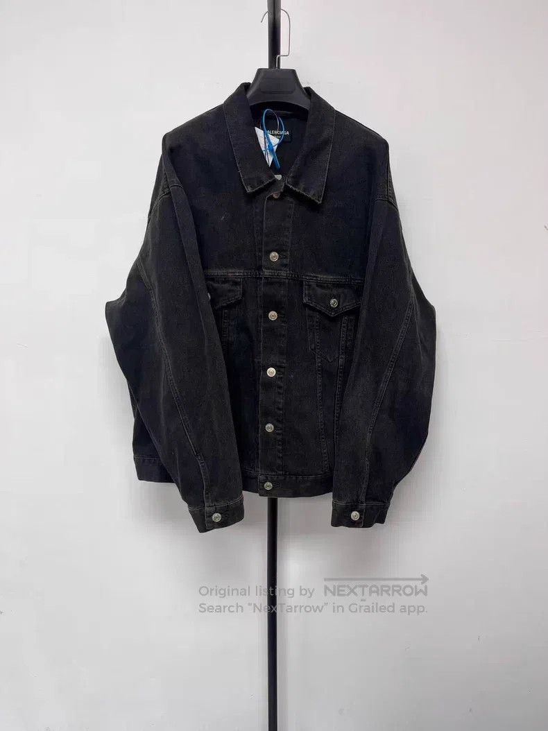 Balenciaga Balenciaga Spray Paint Effect Logo Denim Jacket Size US S / EU 44-46 / 1 - 2 Thumbnail