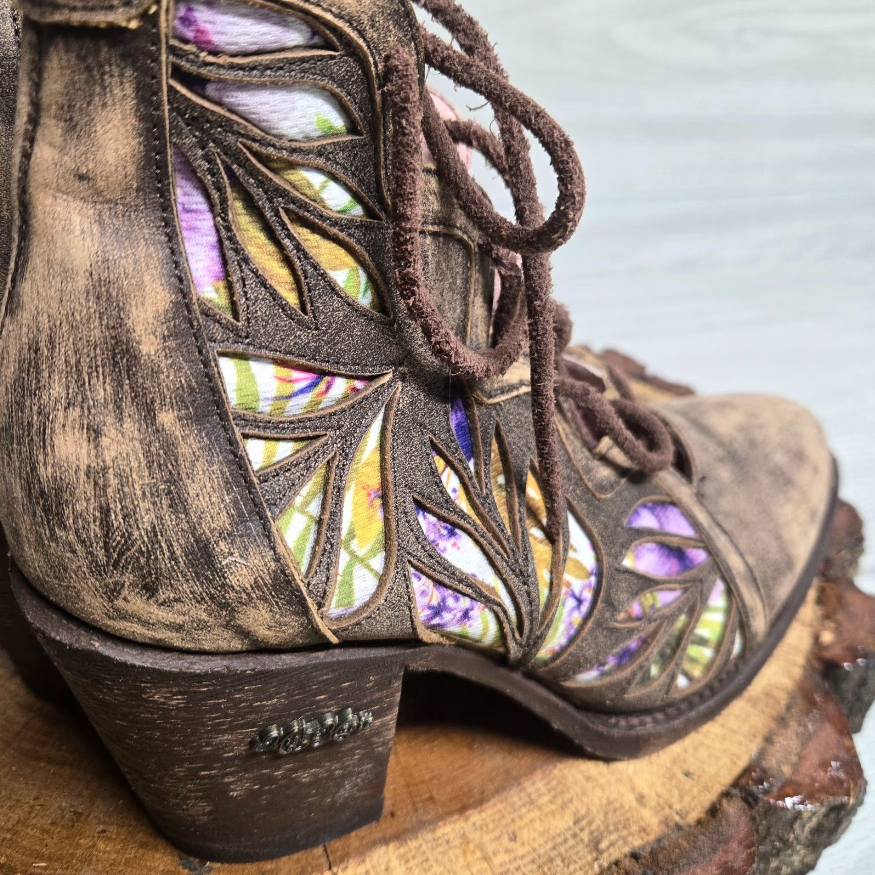 Vintage VINTAGE Miss Macie Leather Southwest Booties Women's Size 8 Brown Cowgirl Ankle Boots Southwestern Theme Block Heel Size US 8 / IT 38 - 5 Thumbnail