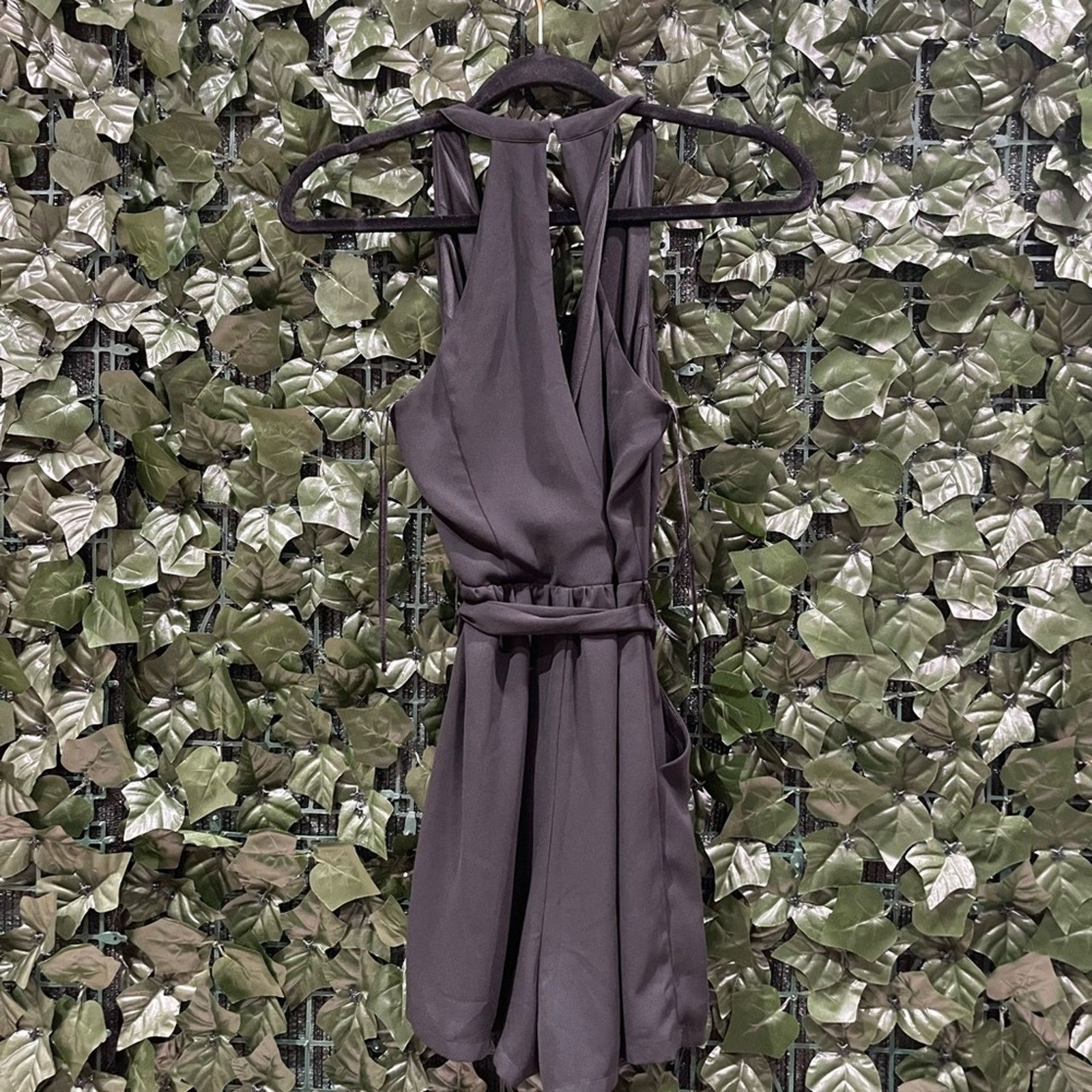 Express NWT! Express Romper Size: 0 Size 25" / US 0 / IT 36 - 2 Thumbnail
