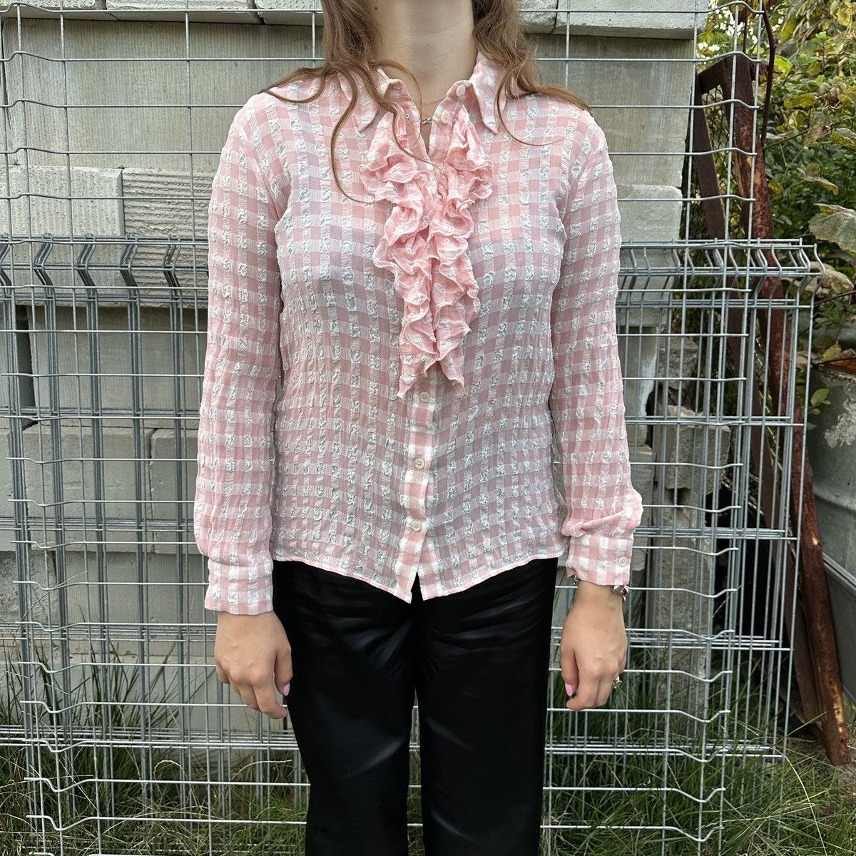 Boutique Moschino Boutique Moschino Ruffle Button Up Shirt Frill Vintage Rare Size M / US 6-8 / IT 42-44 - 1 Thumbnail