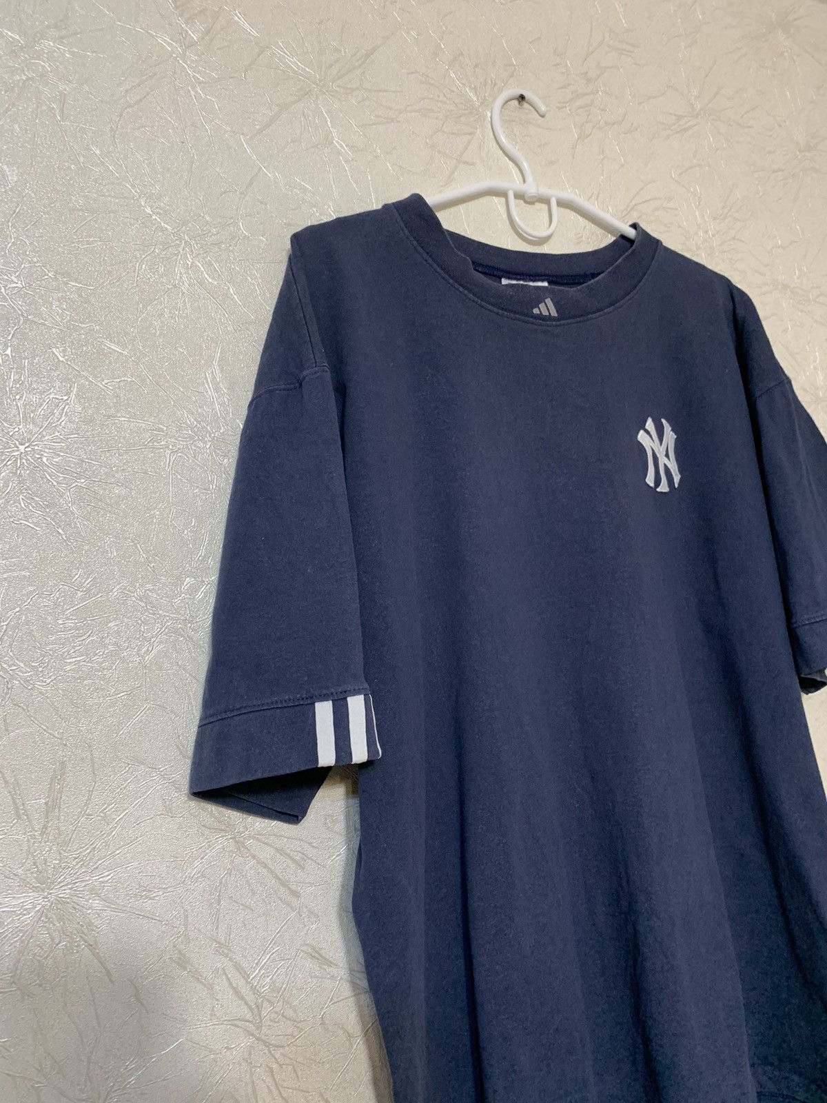Adidas × Vintage Vintage Adidas Yankees T-Shirt Made in USA Size US L / EU 52-54 / 3 - 3 Thumbnail