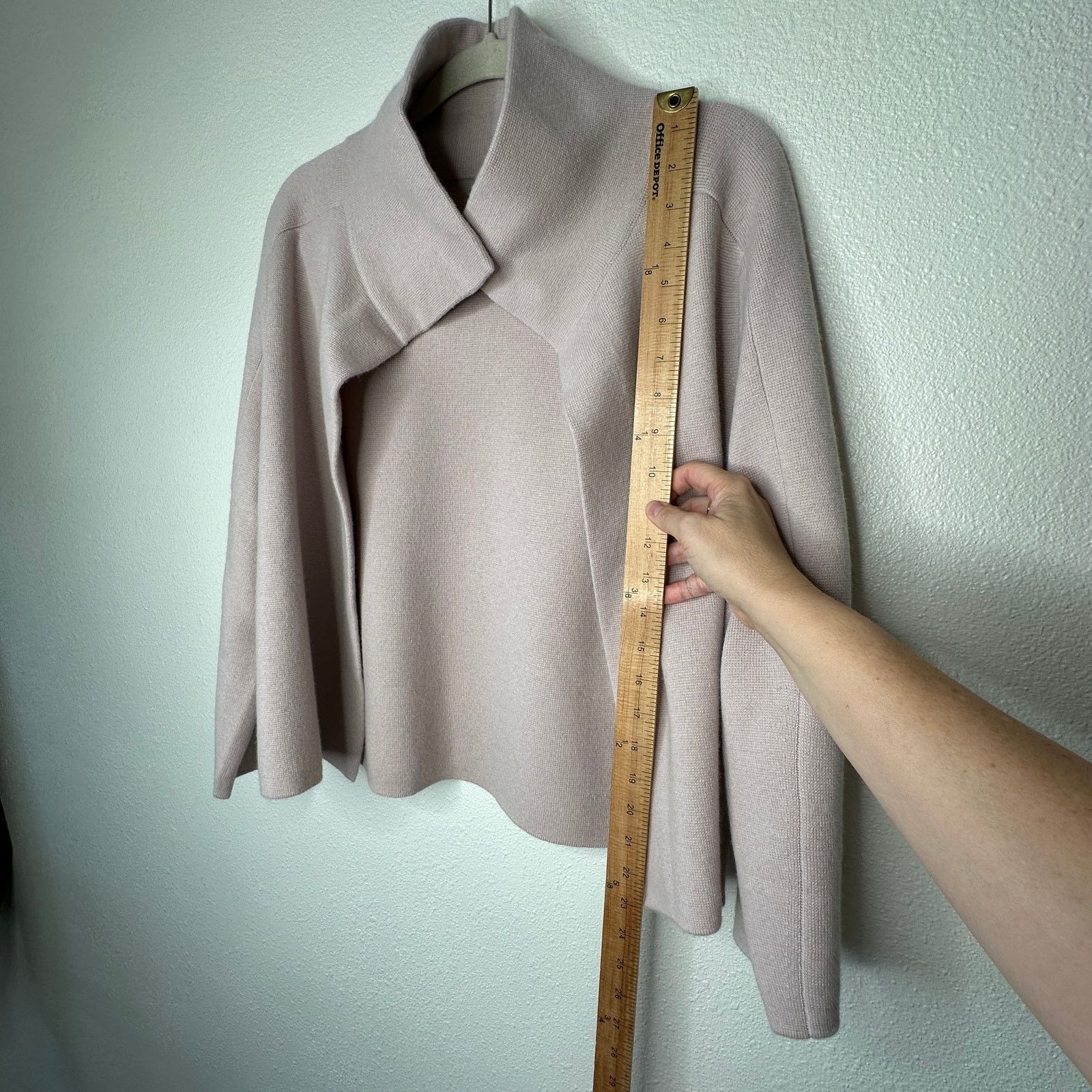 Tse TSE Light Pink Magnetic Collar Crop Cardigan Long Sleeves L Size L / US 10 / IT 46 - 11 Thumbnail