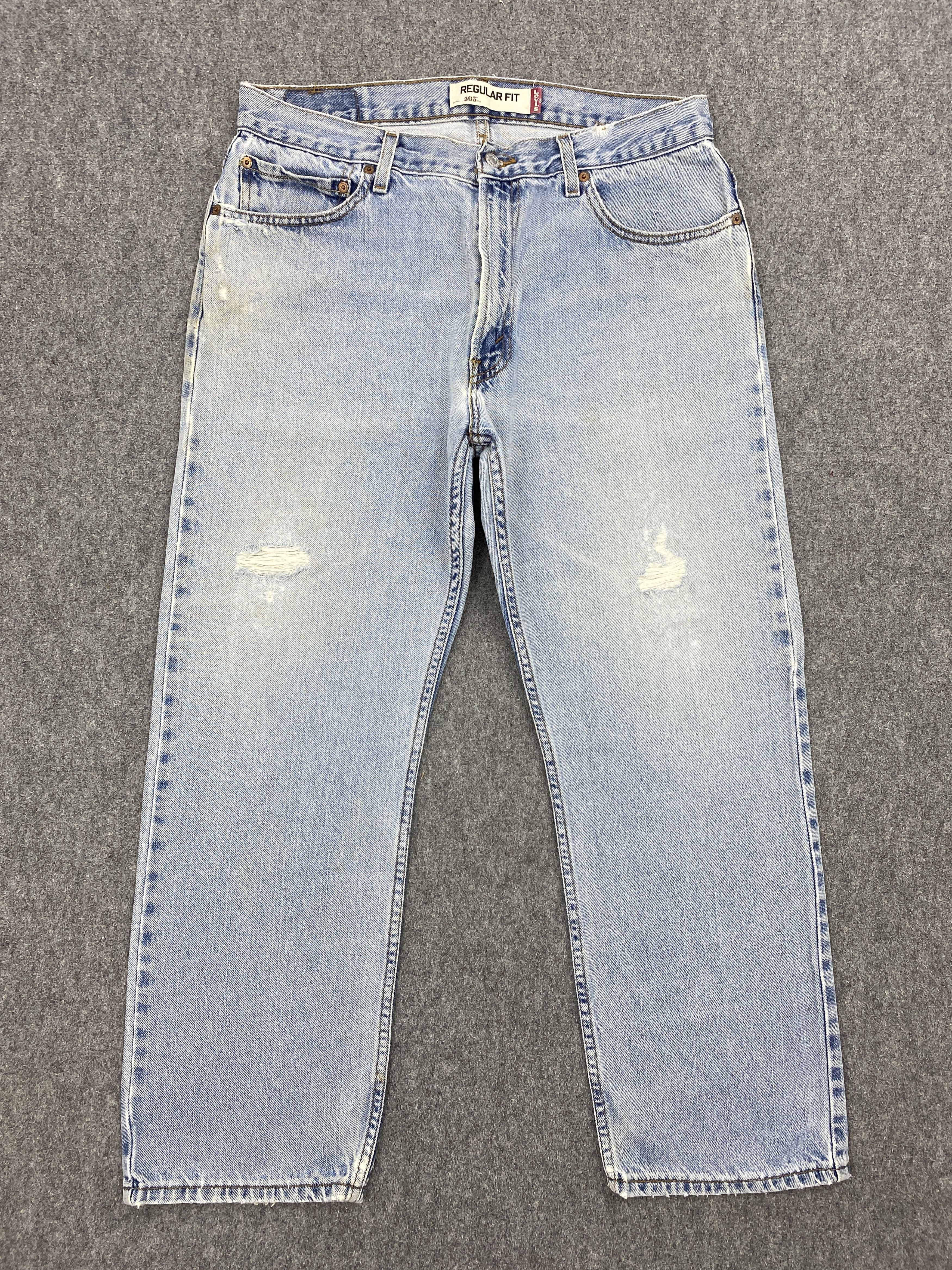image of Levis 505 Regular Fit Jeans in Blue Denim, Men's (Size 34)