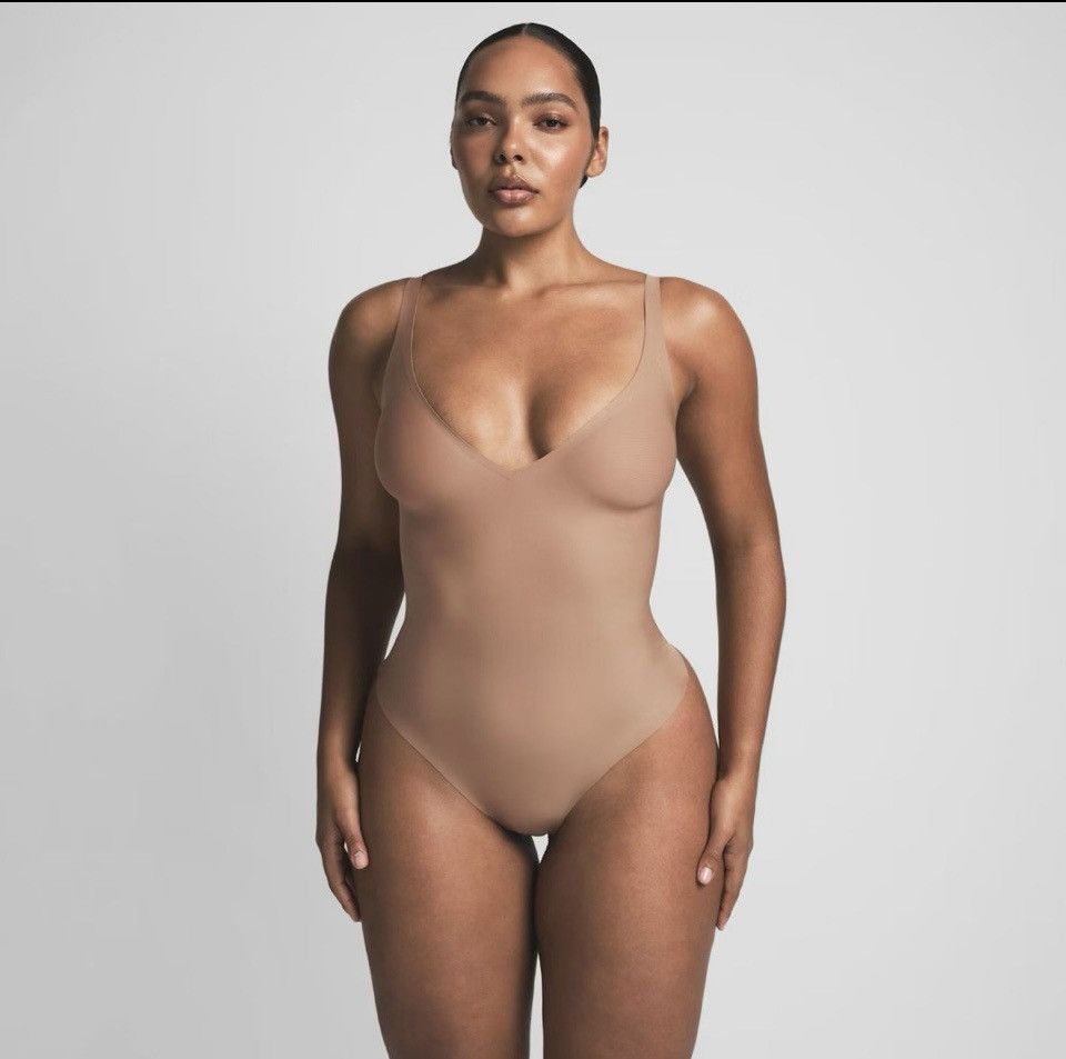 SKIMS NWT Skims Body Underwire Thong Bodysuit Sienna S ( SOLD OUT) Size S / US 4 / IT 40 - 2 Thumbnail