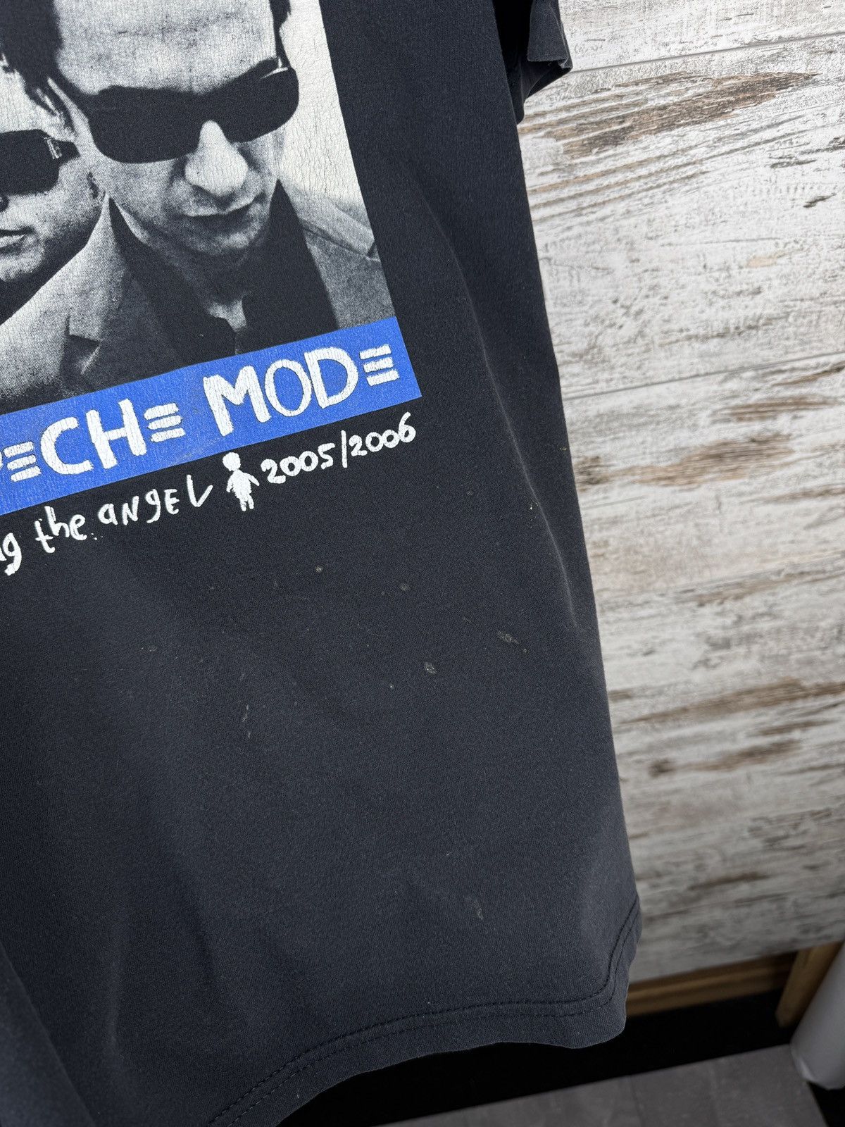 Vintage Mens Vintage Depeche Mode Touring the Angel T-shirt 2005 tee Size US M / EU 48-50 / 2 - 6 Thumbnail