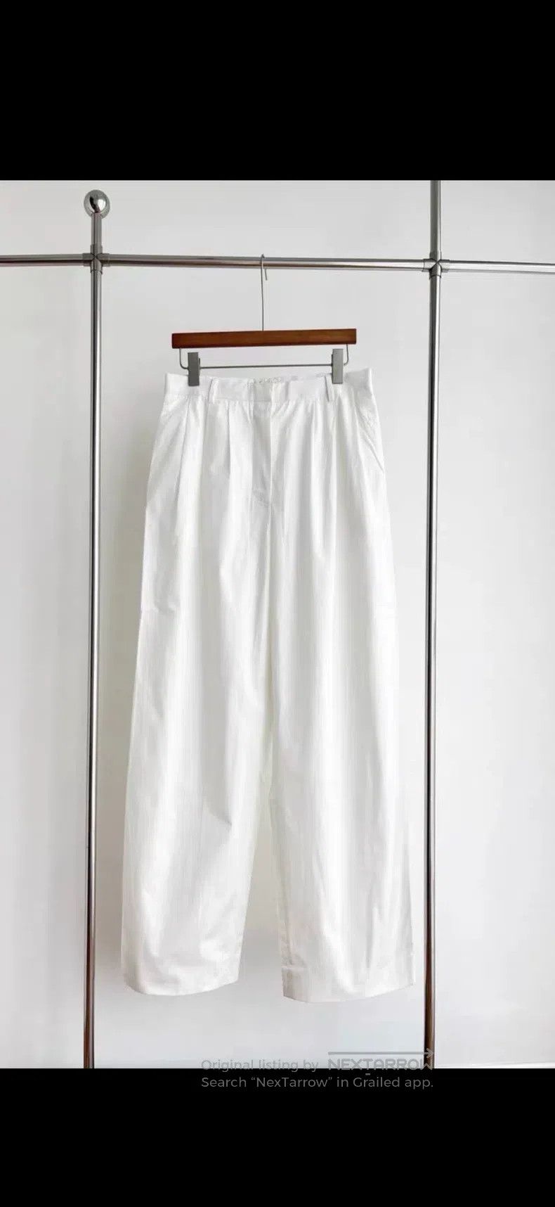 The Row The row size 6 White Straight Leg Pants Size 25" / US 0 / IT 36 - 1 Thumbnail