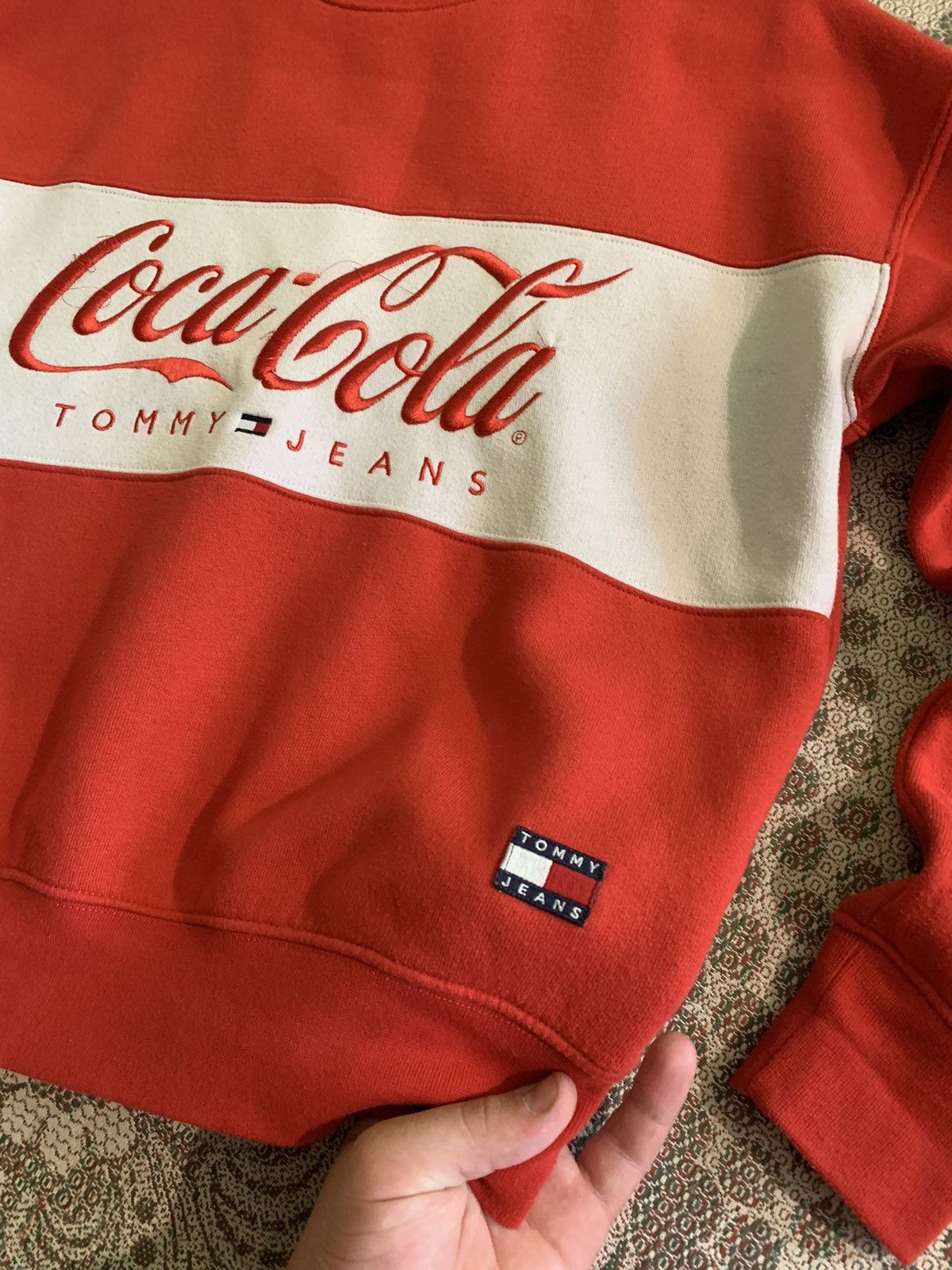 Coca Cola × Tommy Jeans × Vintage Tommy Jeans Coca Cola sweatshirt vintage Size US S / EU 44-46 / 1 - 4 Thumbnail