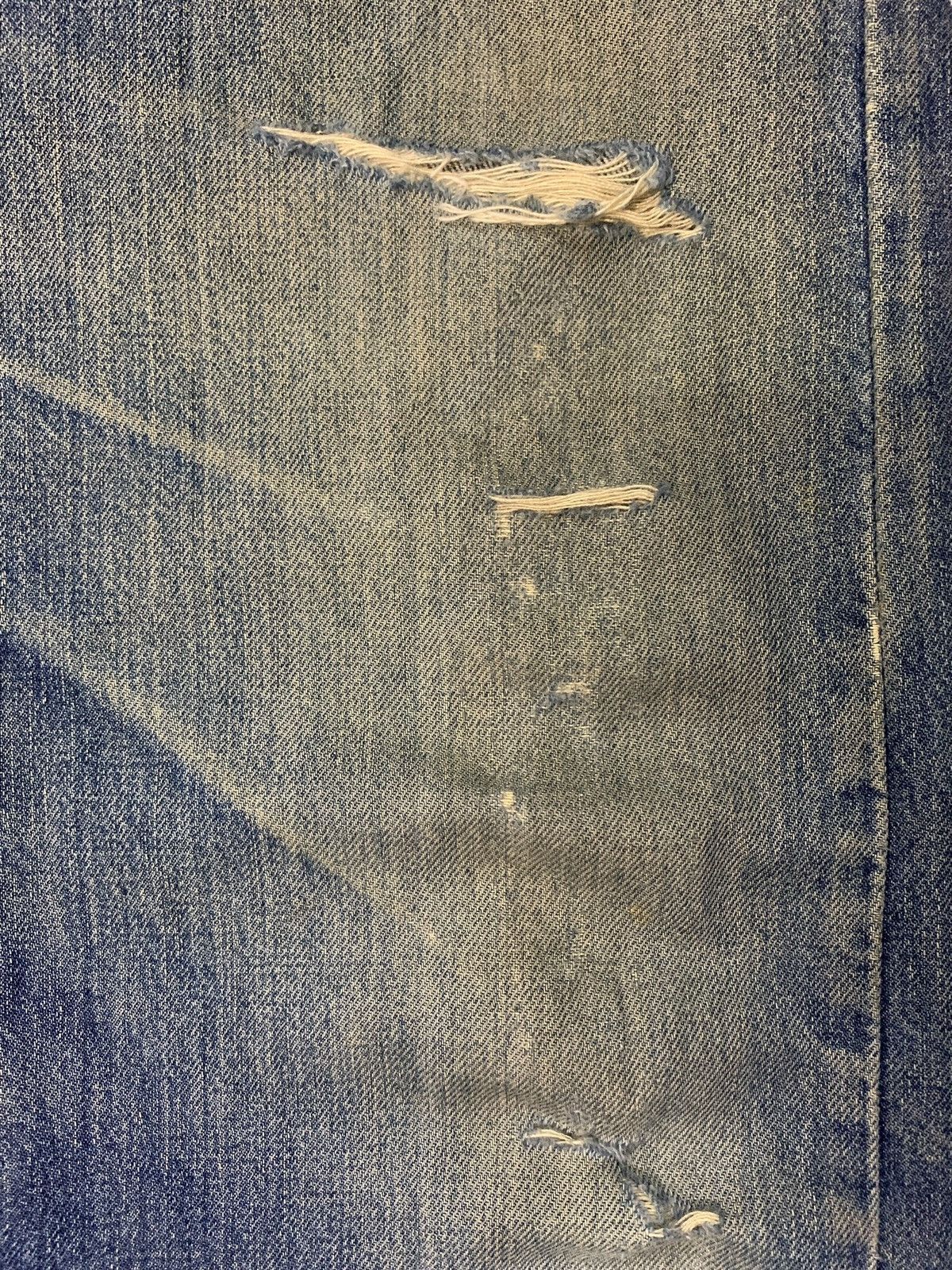 Vintage 90s Levis 519 Blue Wash Distressed Baggy Jeans 32x29